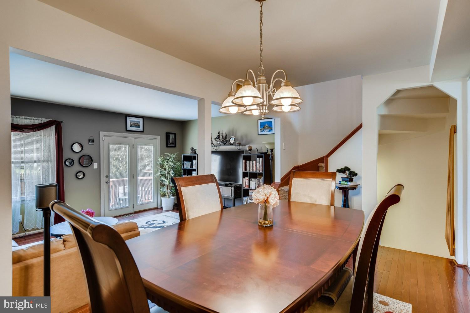 KINGS COURT - Residential