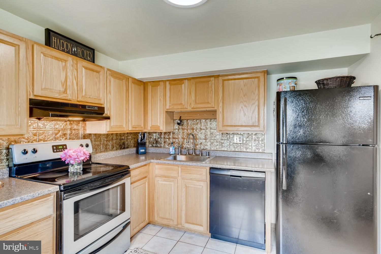 KINGS COURT - Residential