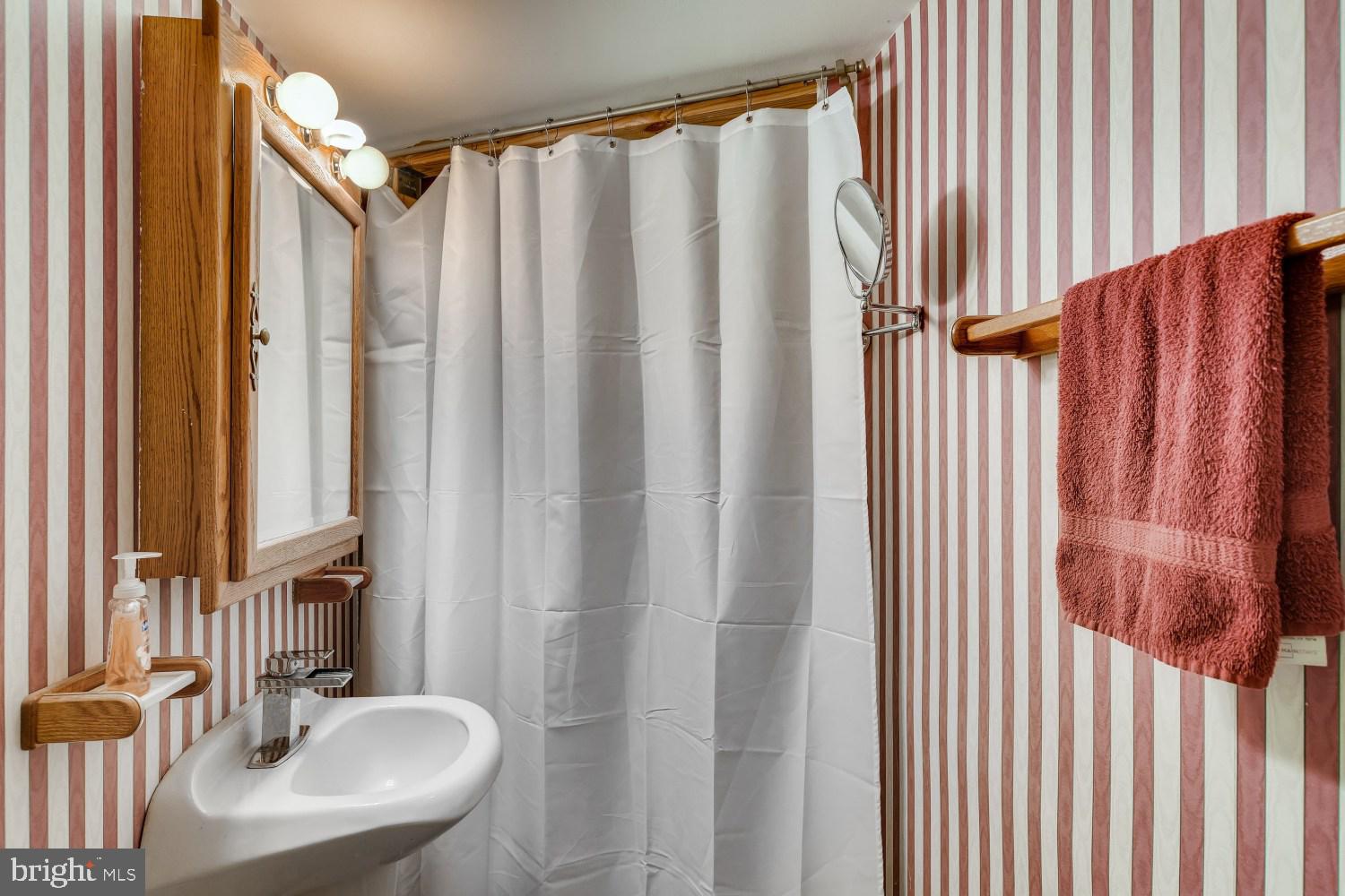 KINGS COURT - Residential