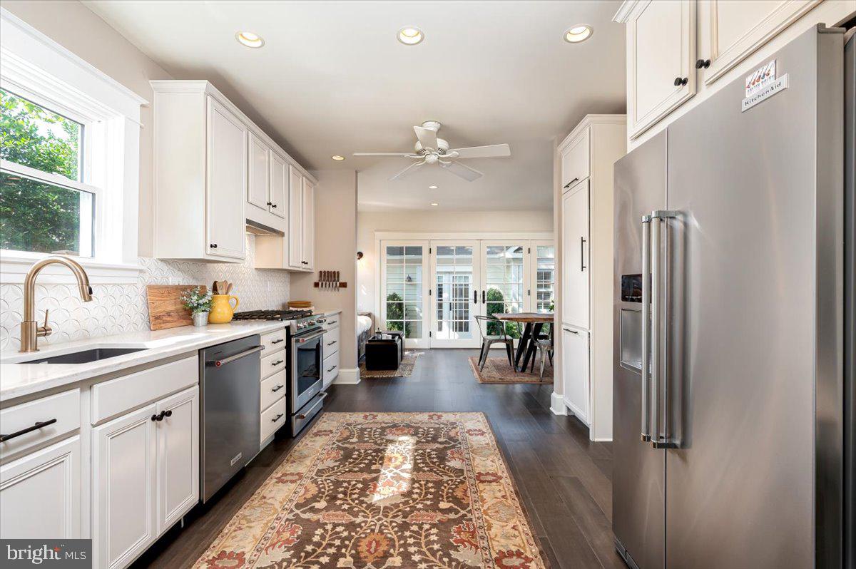 MURRAY HILL - Residential