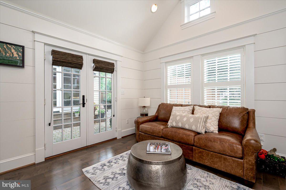 MURRAY HILL - Residential