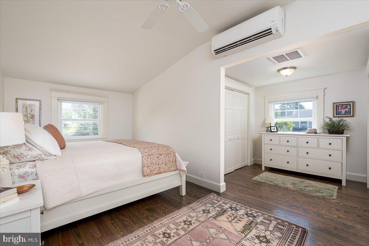 MURRAY HILL - Residential