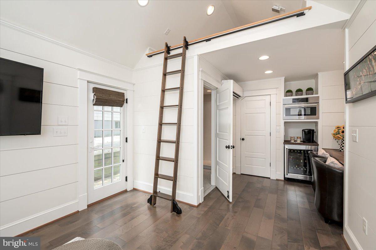 MURRAY HILL - Residential