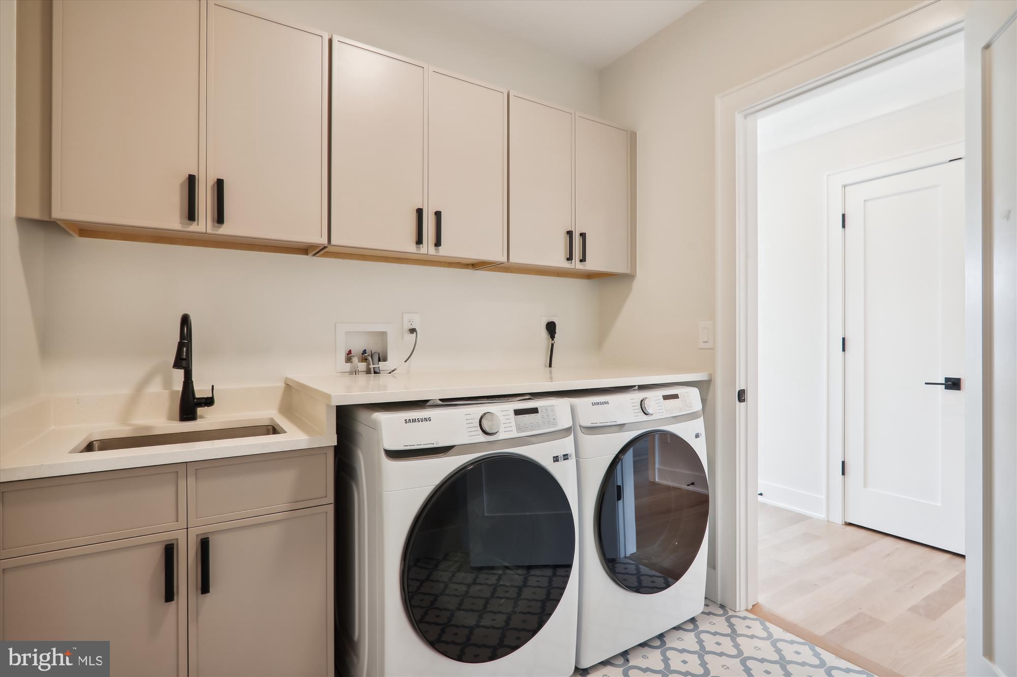 KENSINGTON TERRACE - Residential