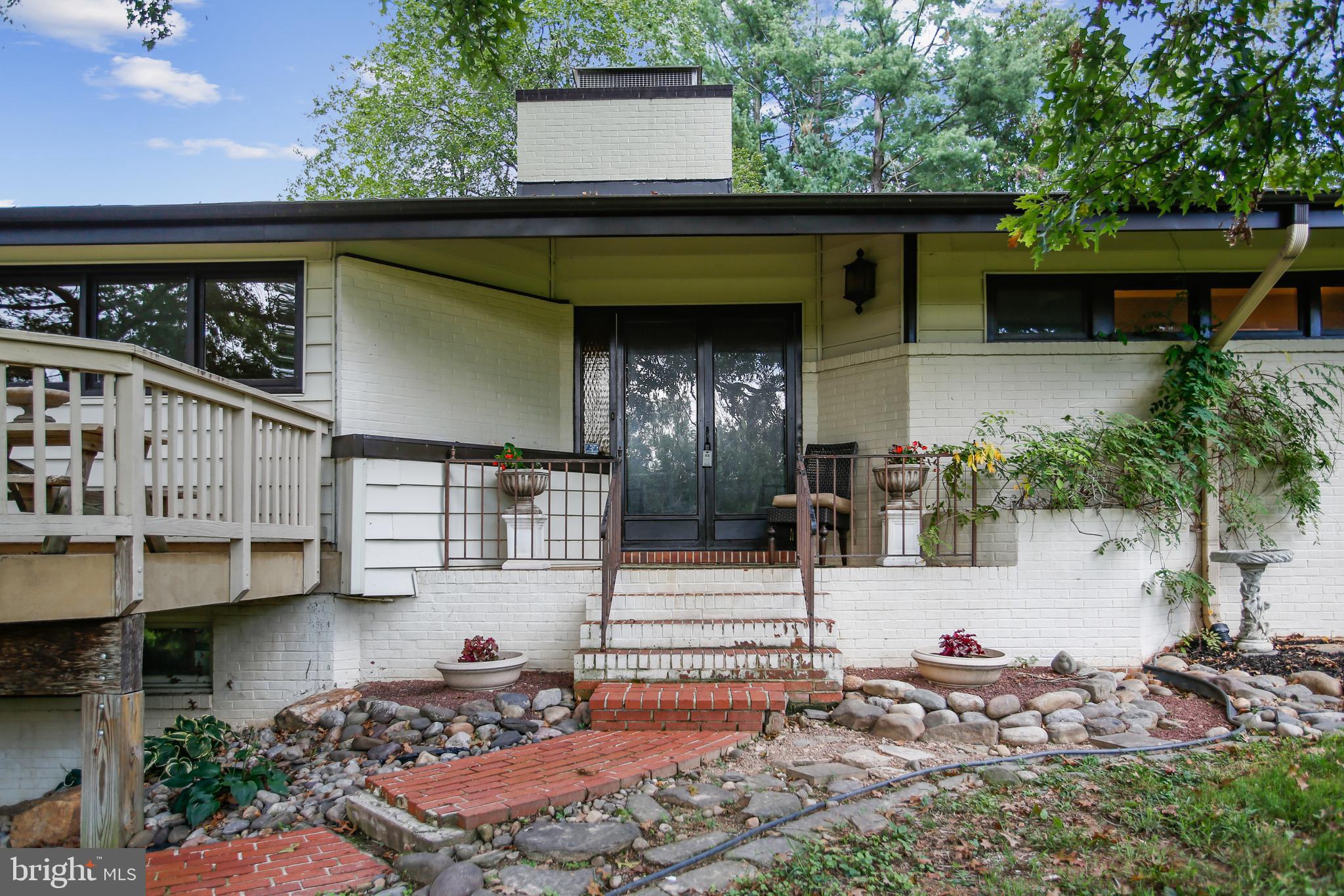 THE ENGLISH HILLS - Residential