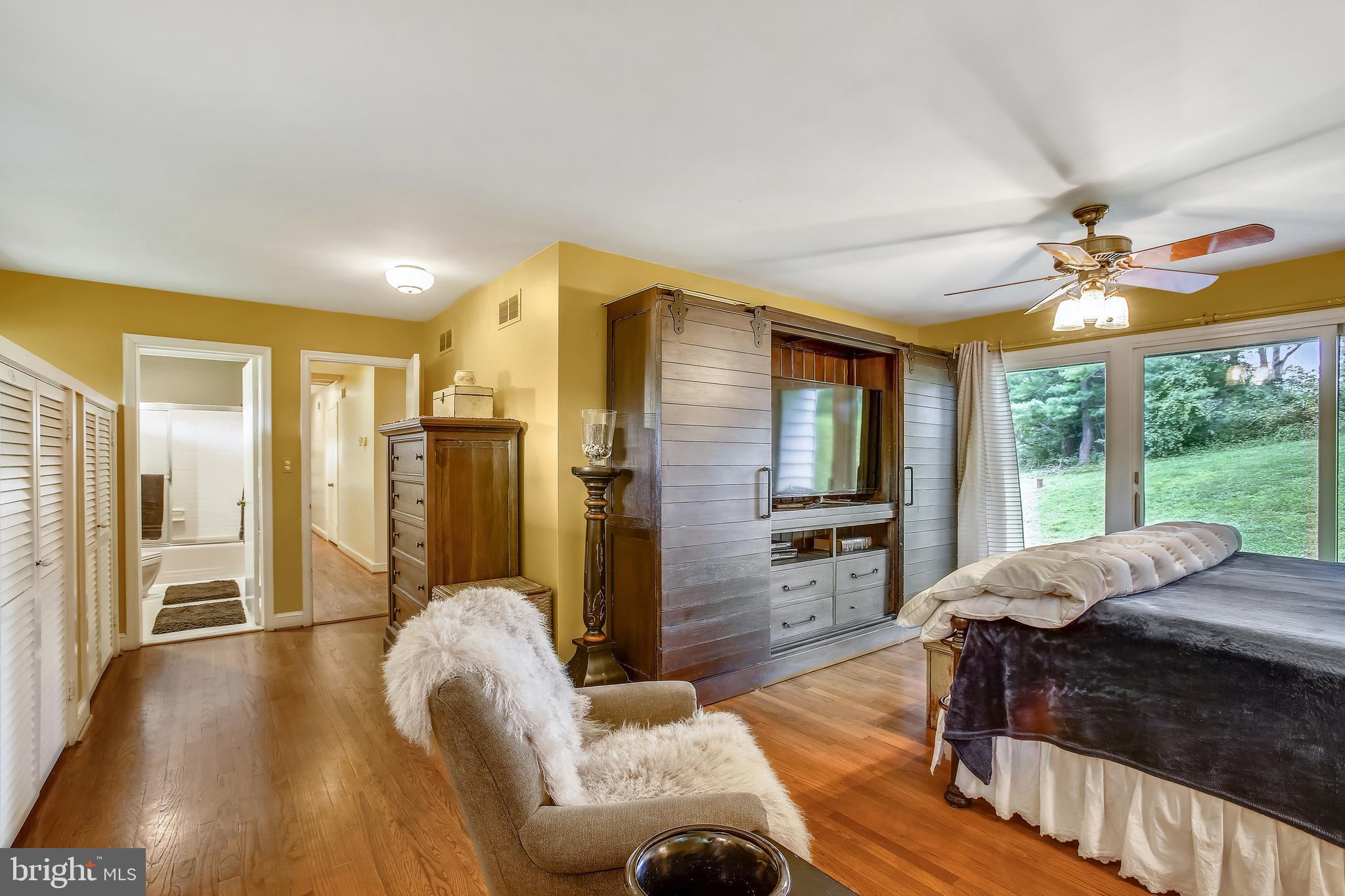 THE ENGLISH HILLS - Residential