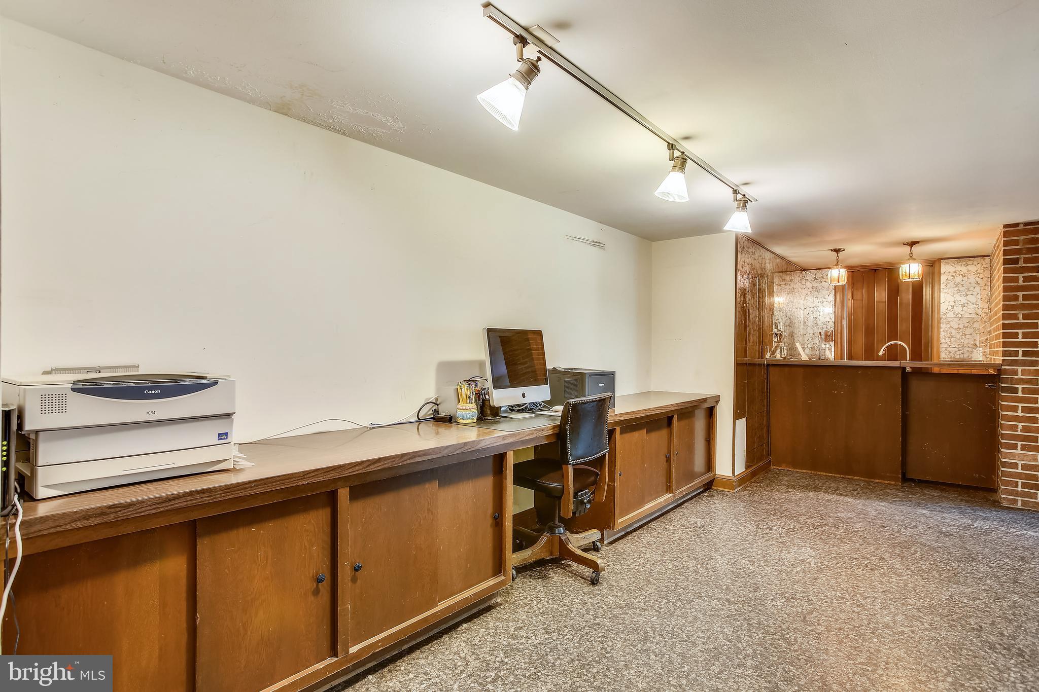 THE ENGLISH HILLS - Residential