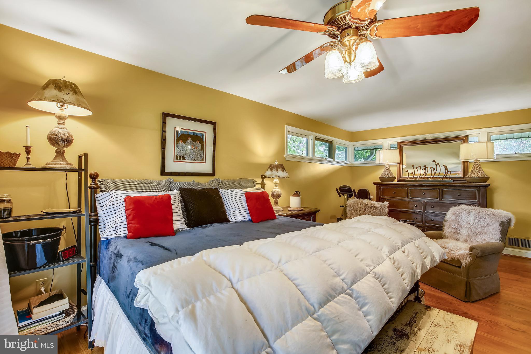 THE ENGLISH HILLS - Residential