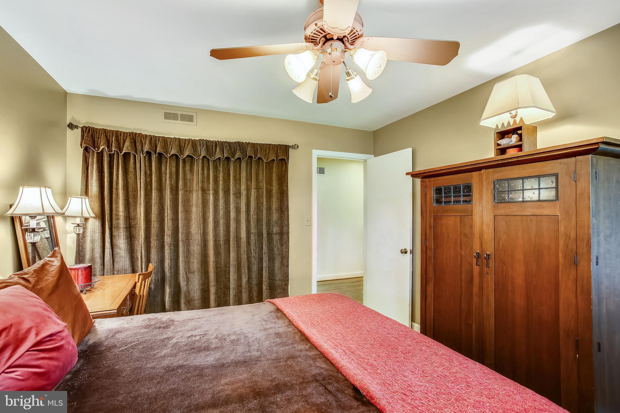 THE ENGLISH HILLS - Residential