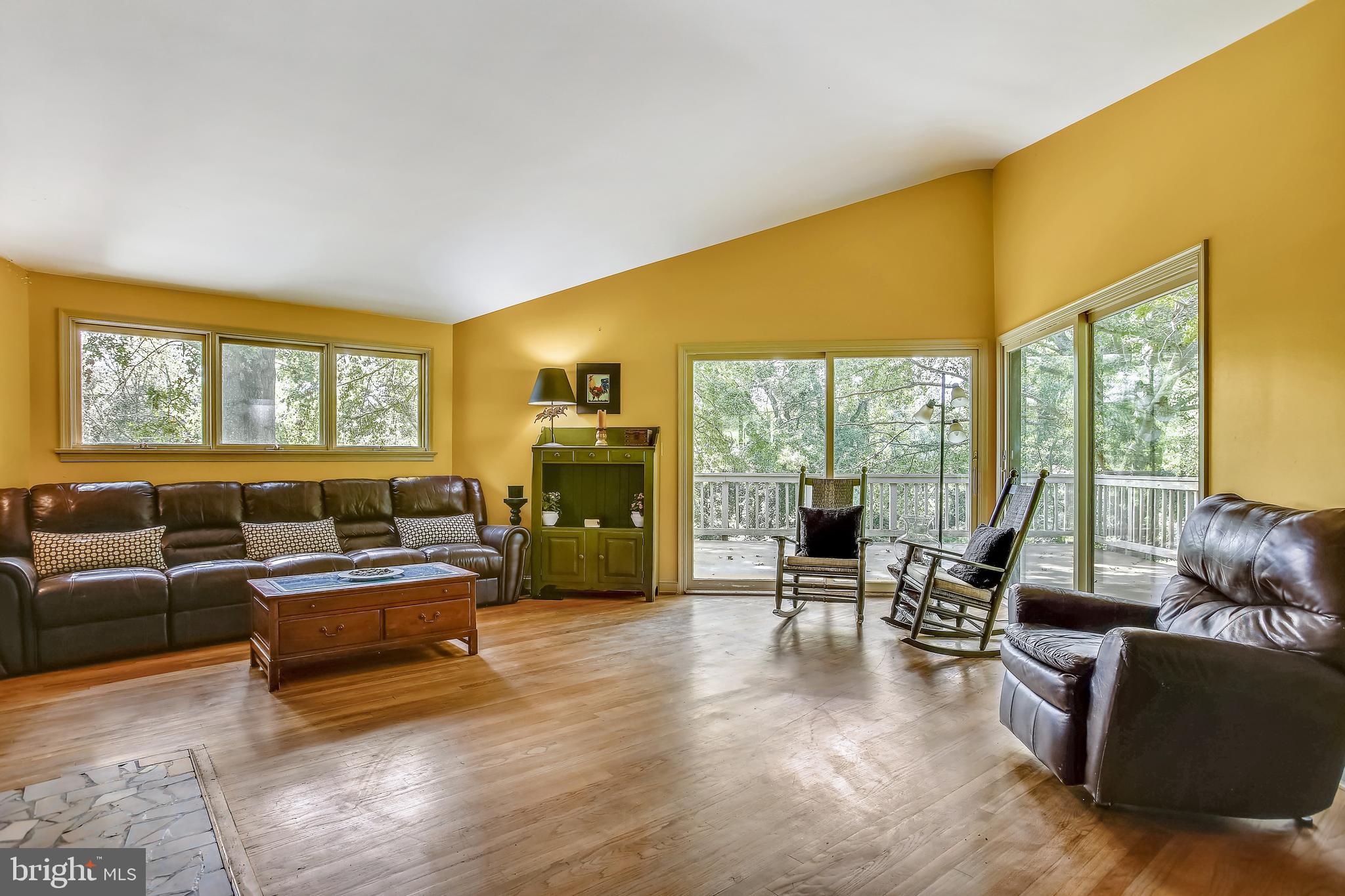 THE ENGLISH HILLS - Residential