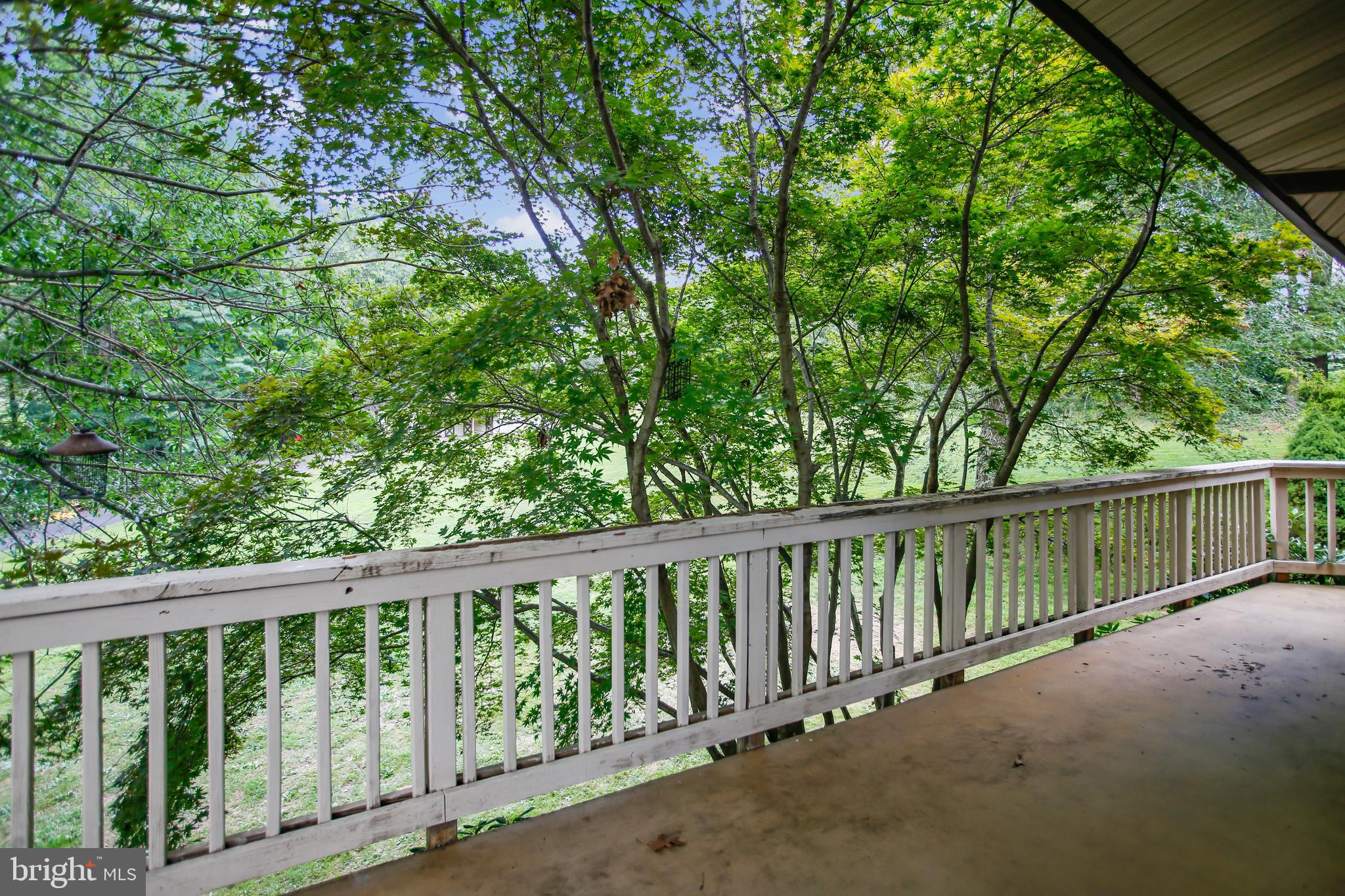 THE ENGLISH HILLS - Residential