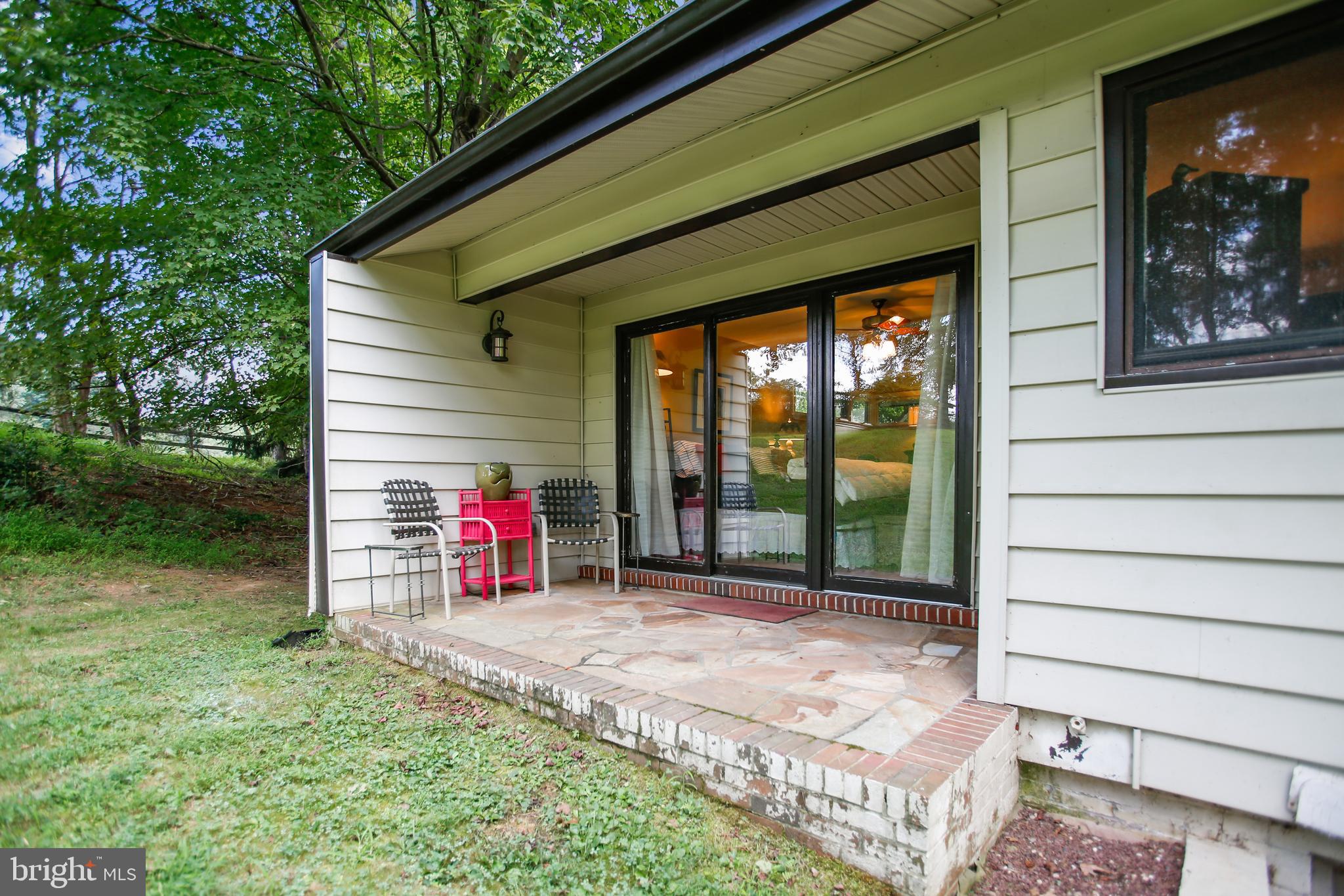 THE ENGLISH HILLS - Residential