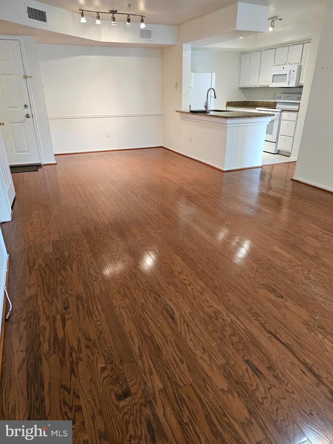 3315 WYNDHAM CIRCLE 1221