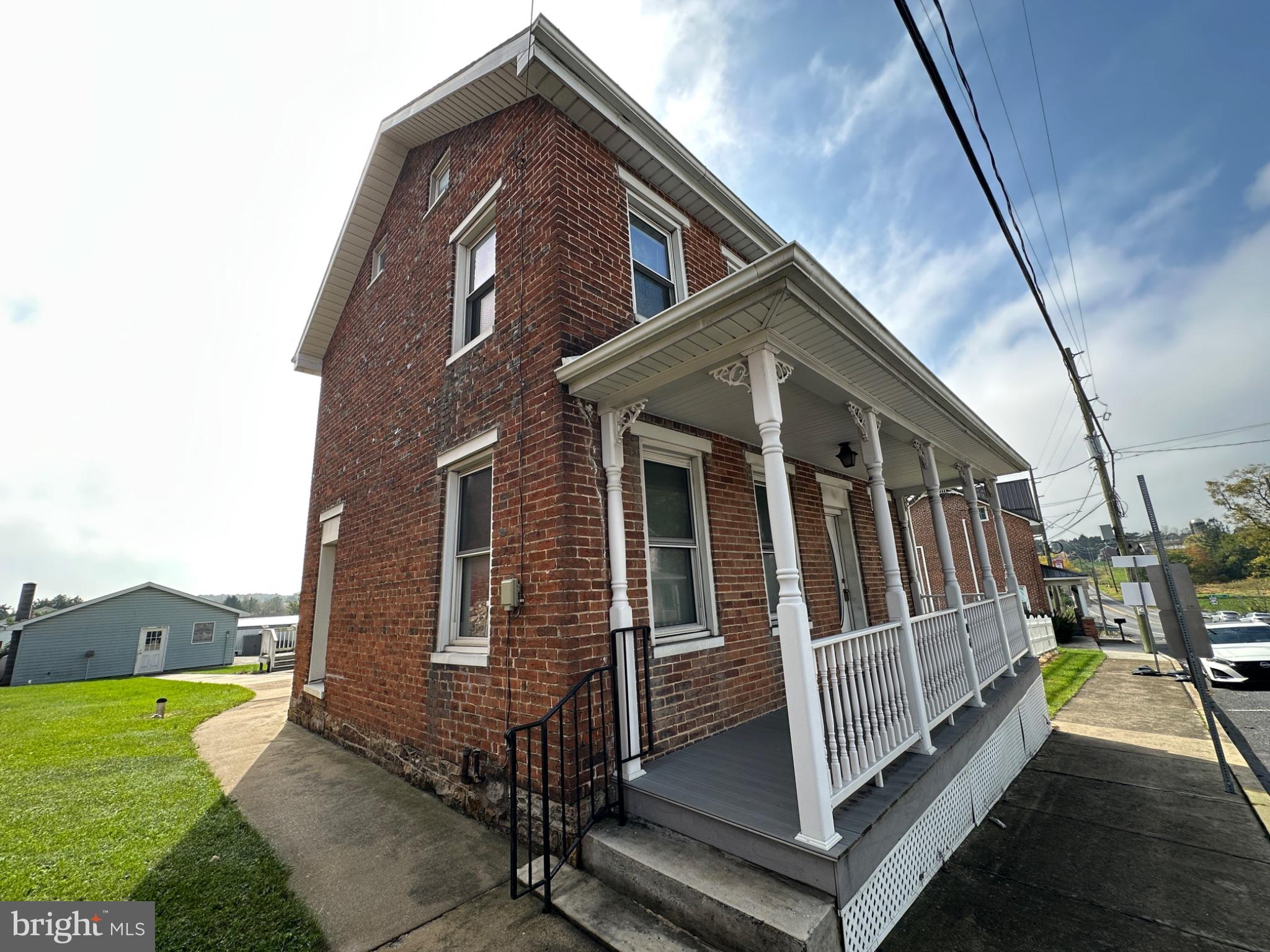104 W MAIN STREET