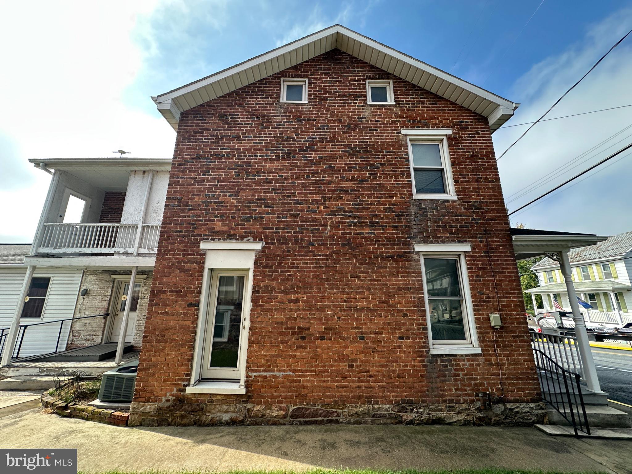 104 W MAIN STREET