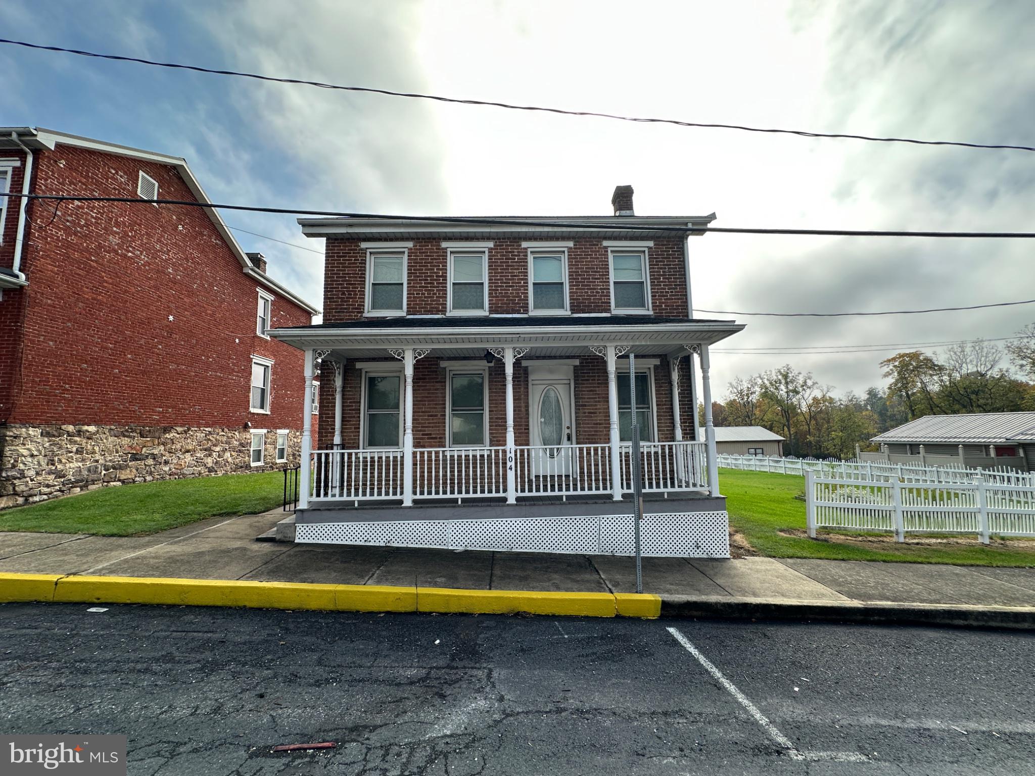104 W MAIN STREET