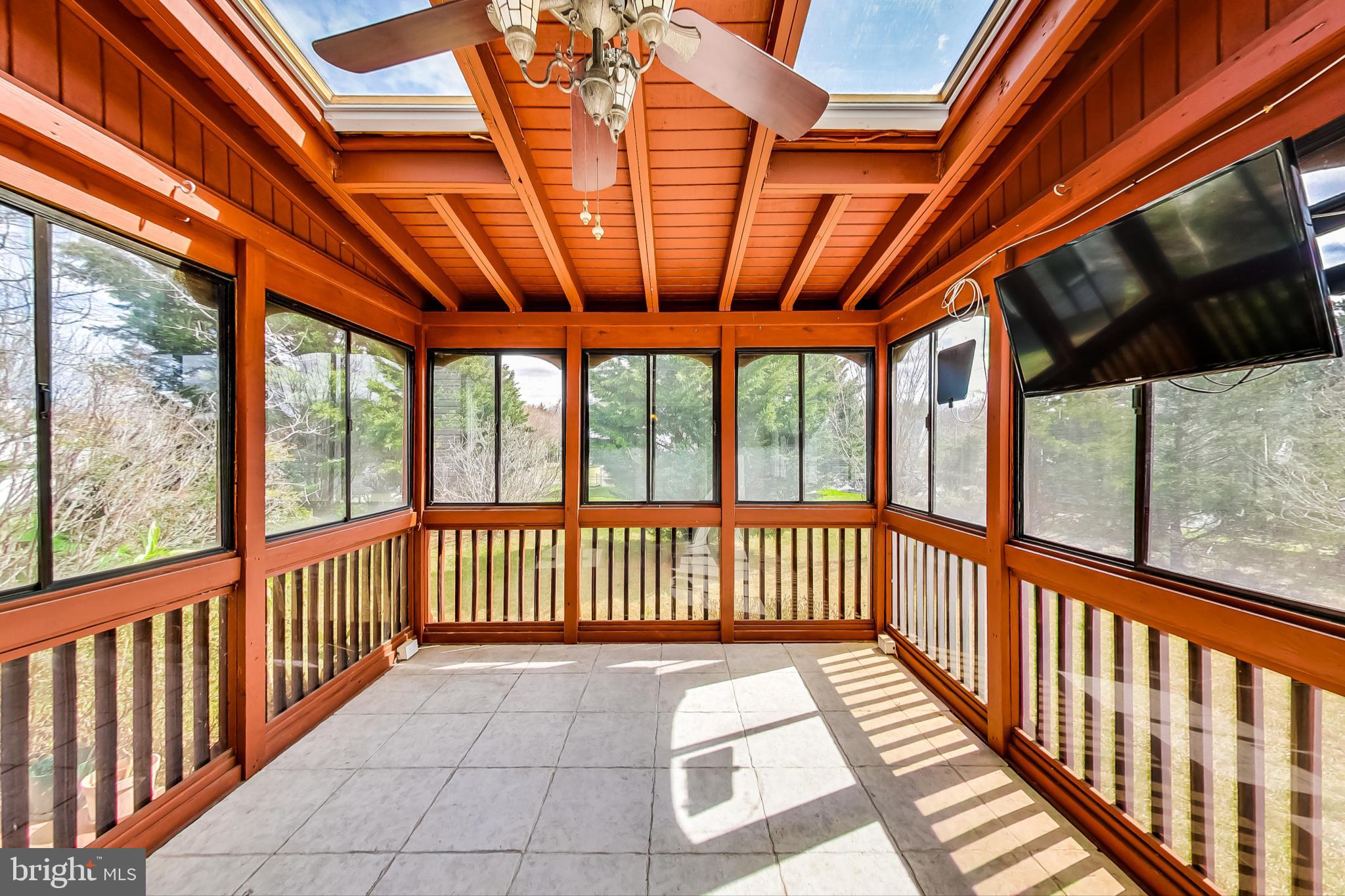 CROSSPOINTE - Residential