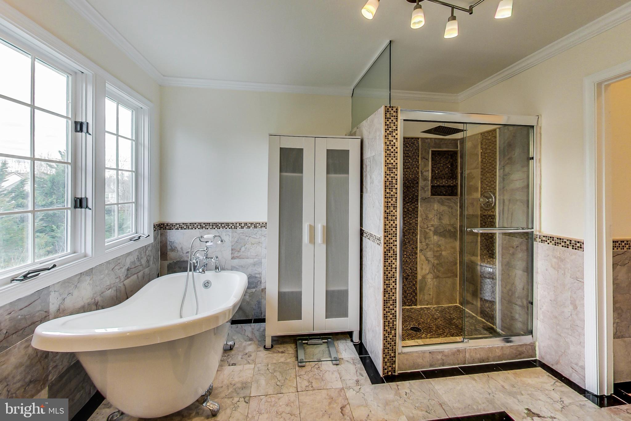 CROSSPOINTE - Residential