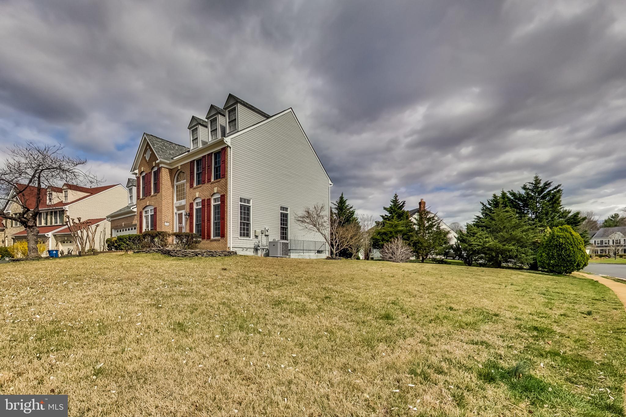 CROSSPOINTE - Residential