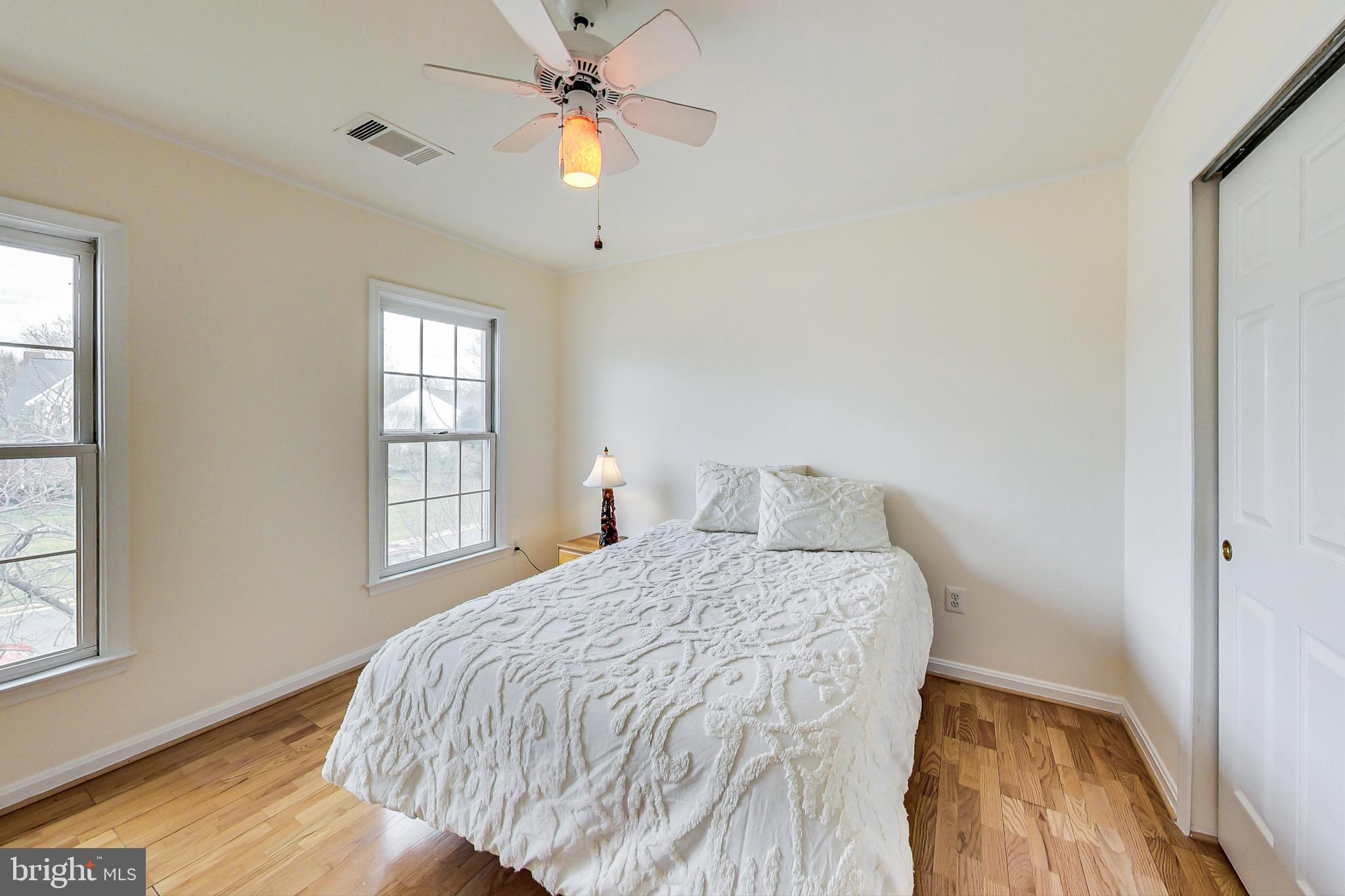 CROSSPOINTE - Residential