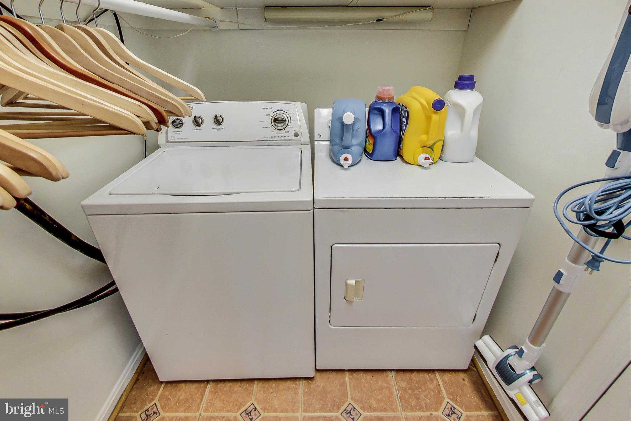 CROSSPOINTE - Residential