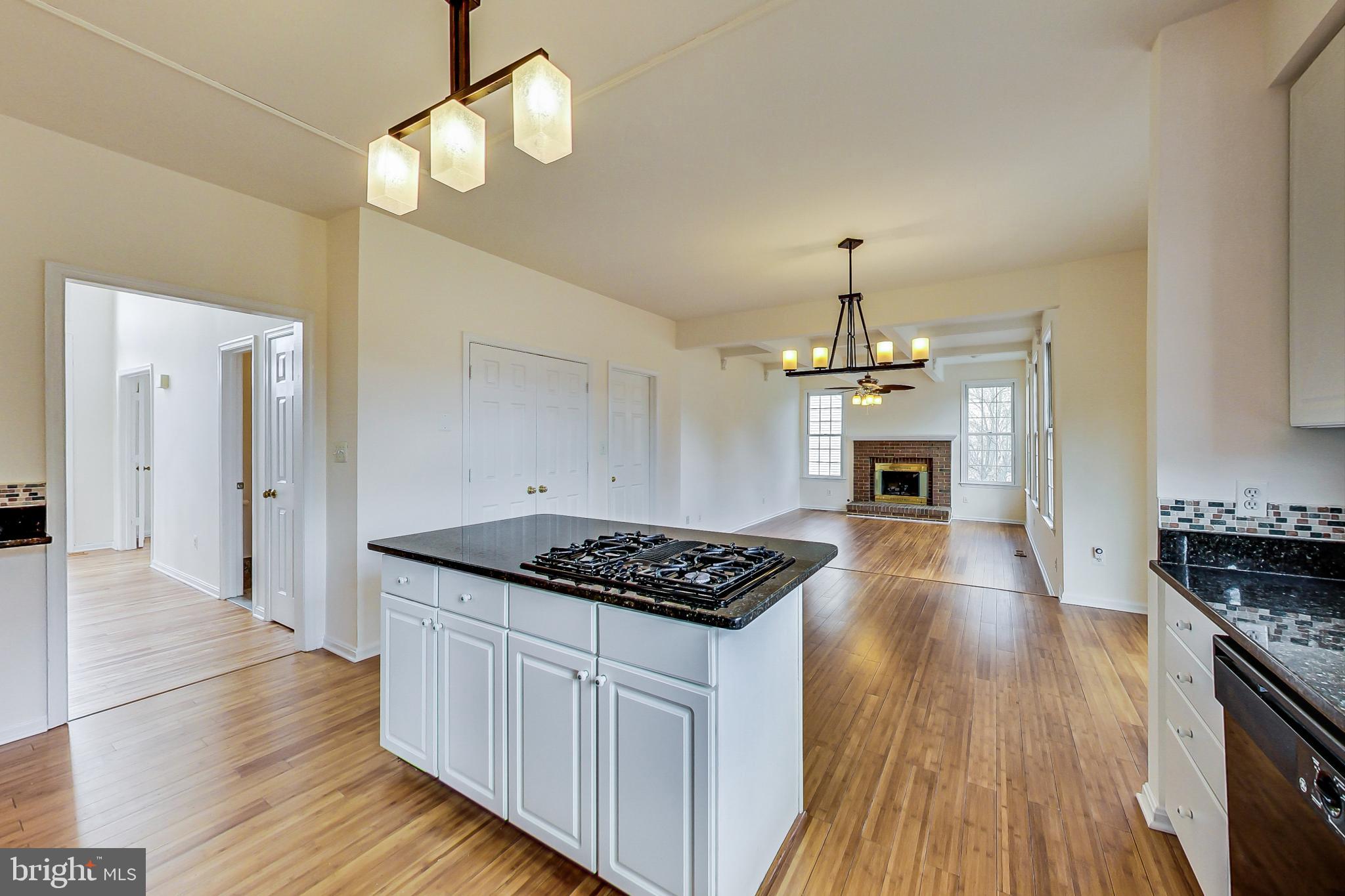 CROSSPOINTE - Residential