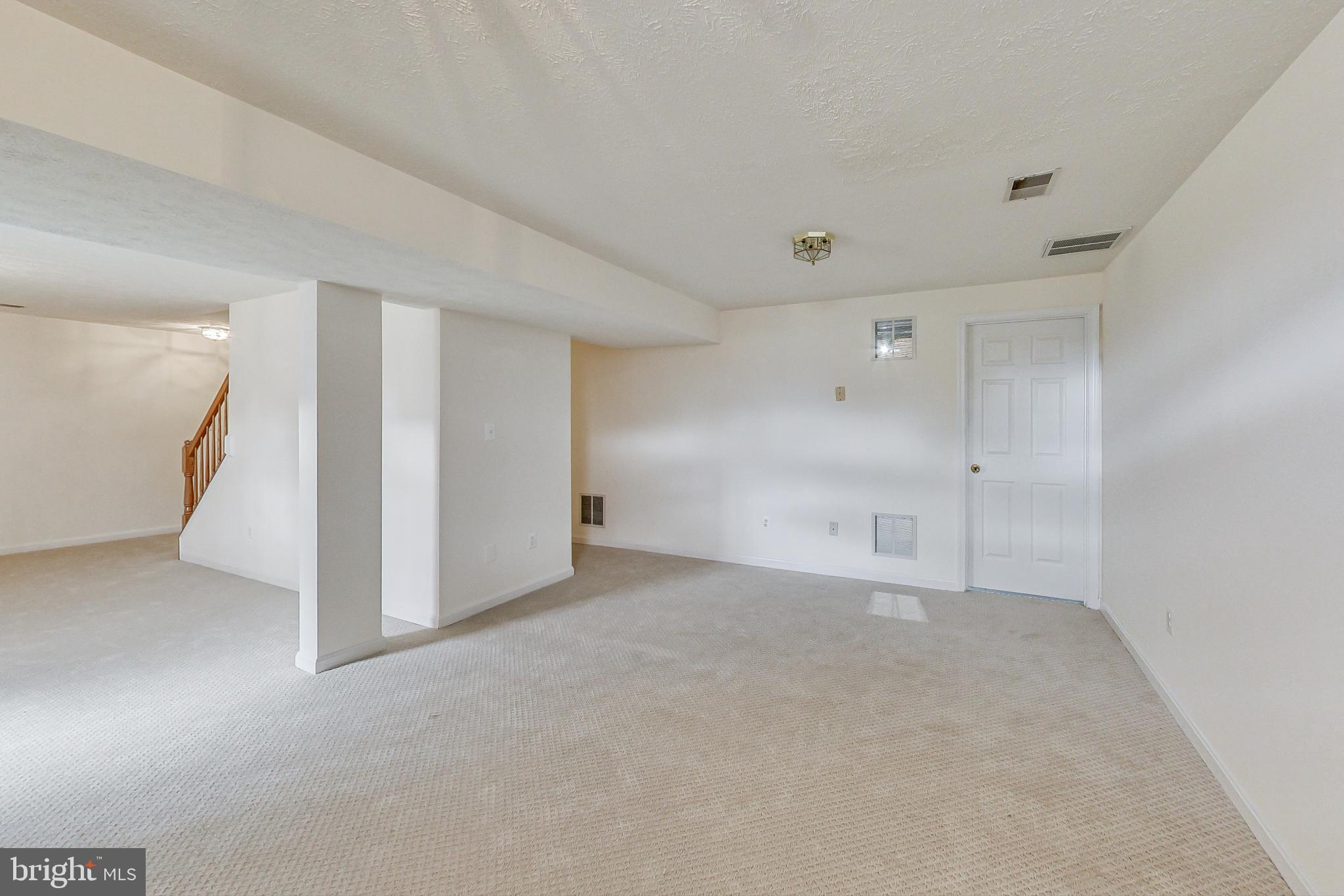 CROSSPOINTE - Residential