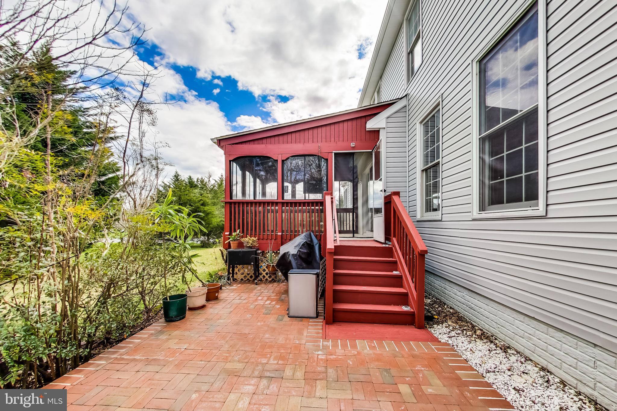 CROSSPOINTE - Residential