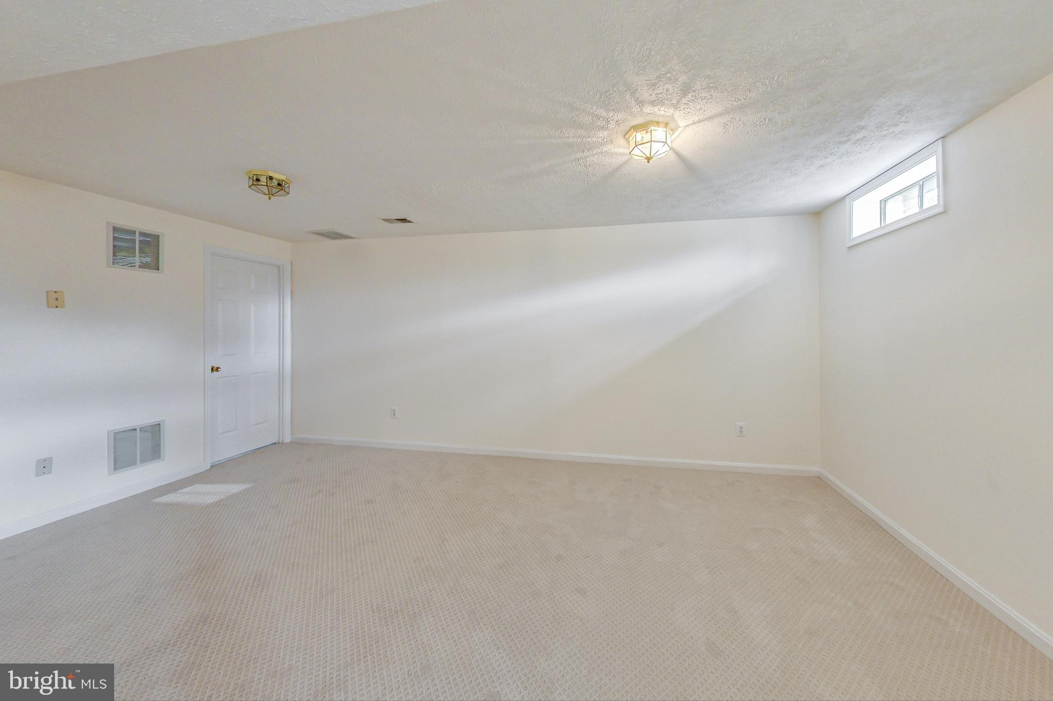 CROSSPOINTE - Residential