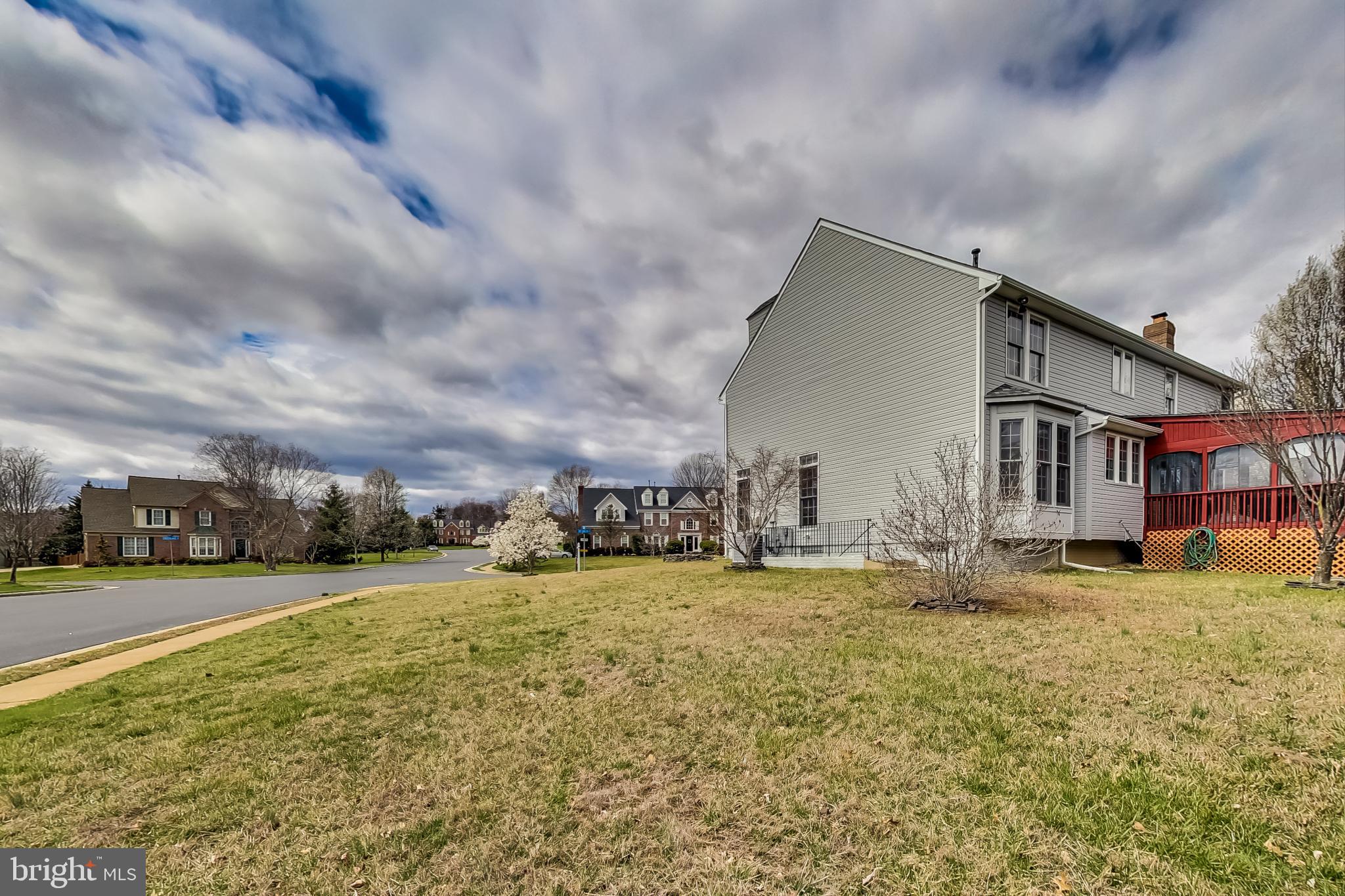 CROSSPOINTE - Residential