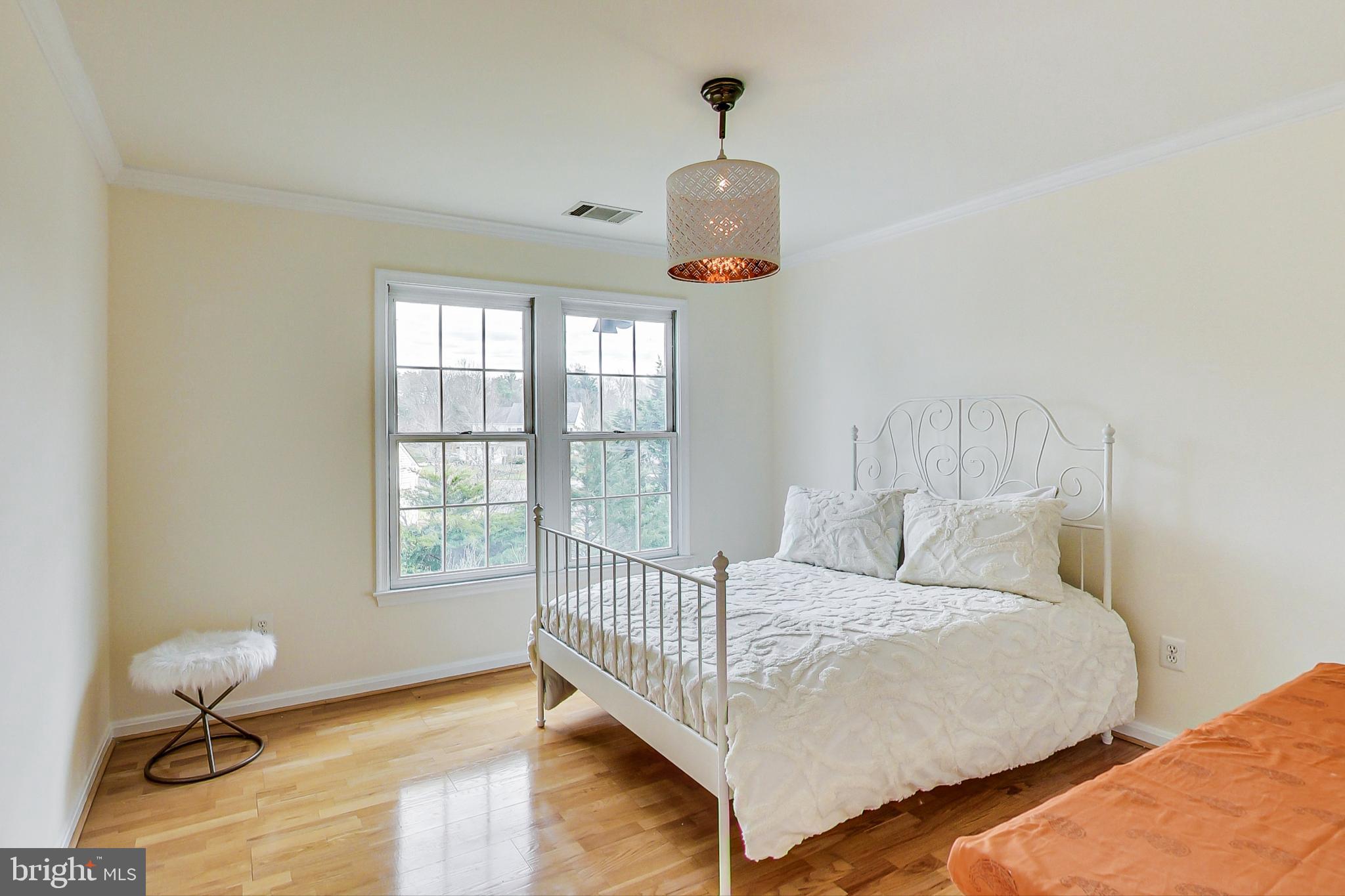 CROSSPOINTE - Residential