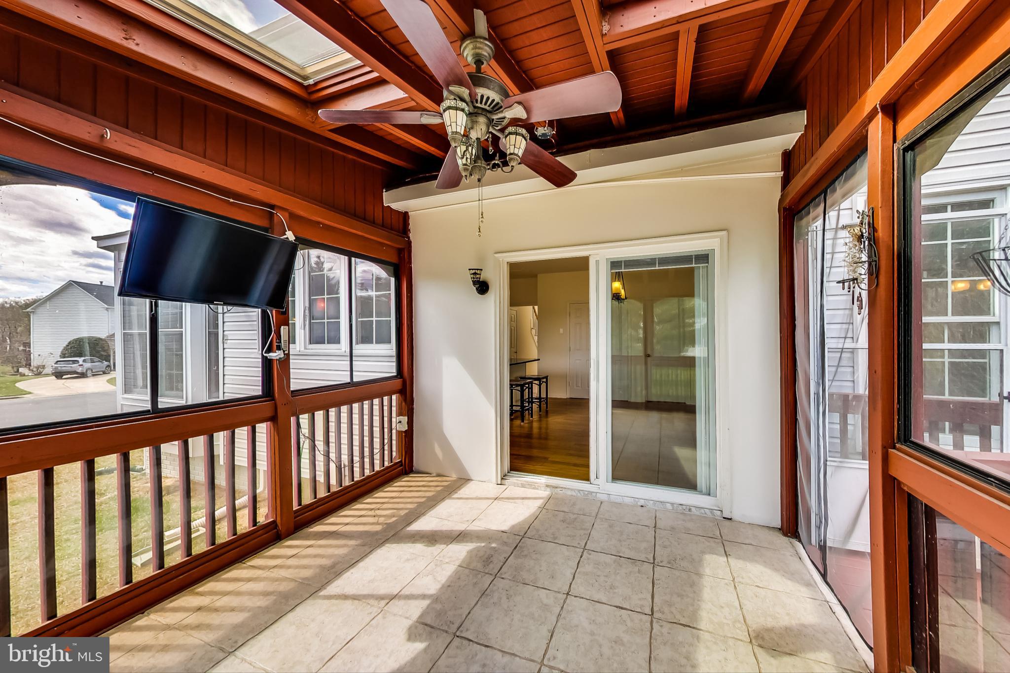 CROSSPOINTE - Residential