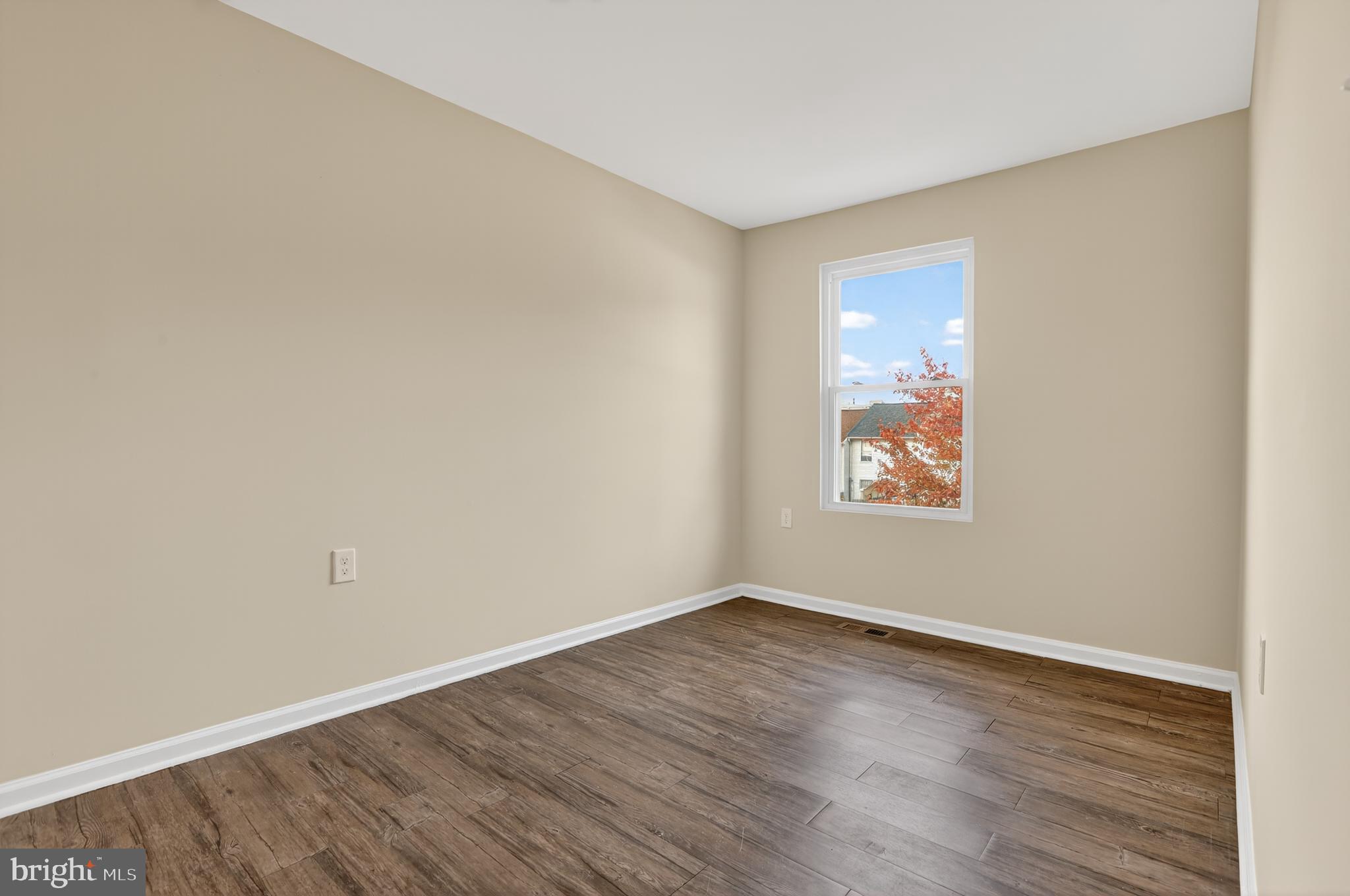 JOHNSTON SQUARE - Residential