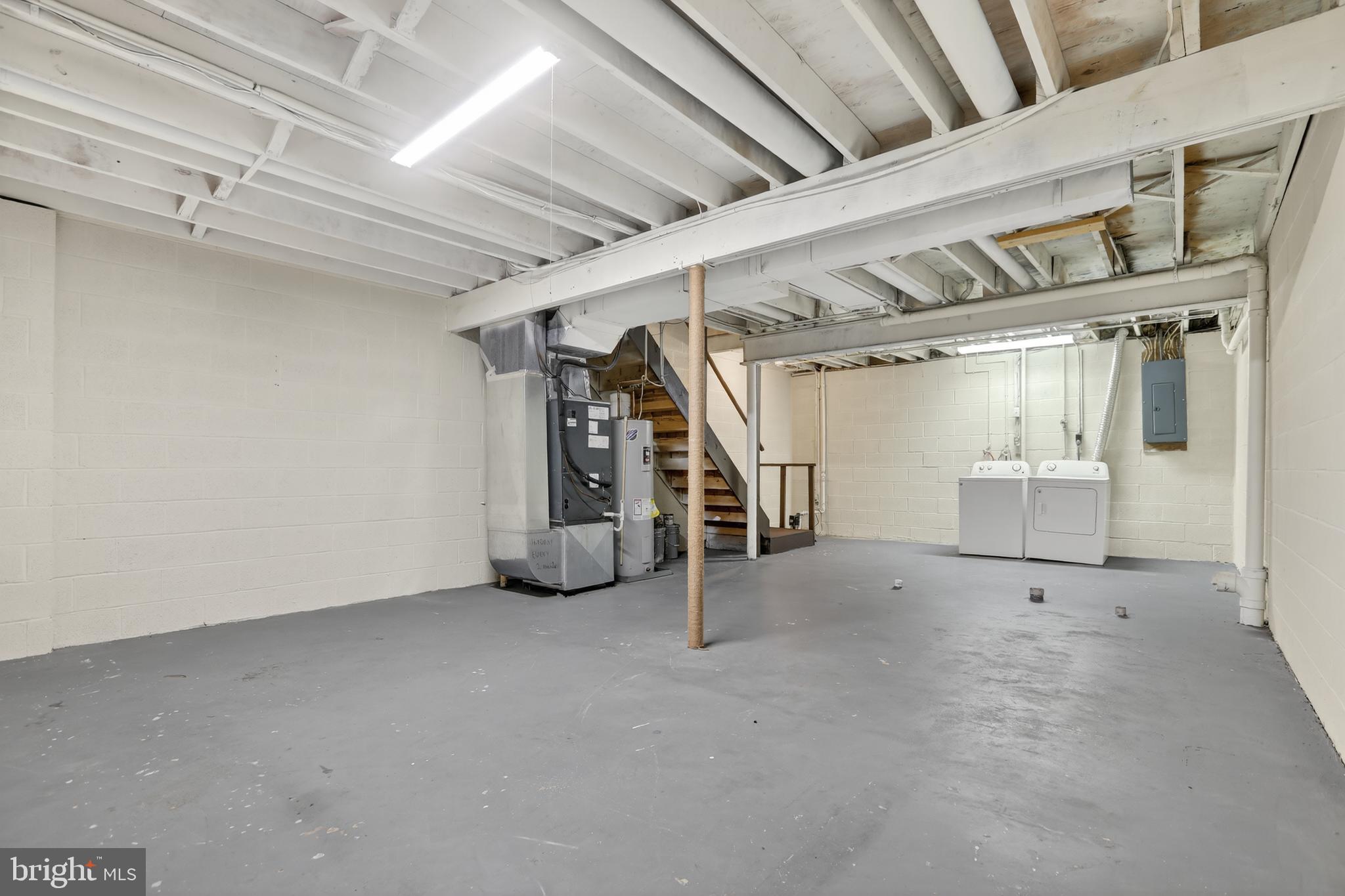 JOHNSTON SQUARE - Residential