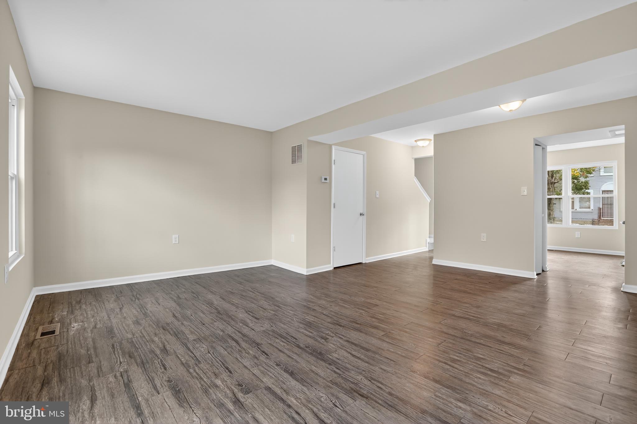 JOHNSTON SQUARE - Residential