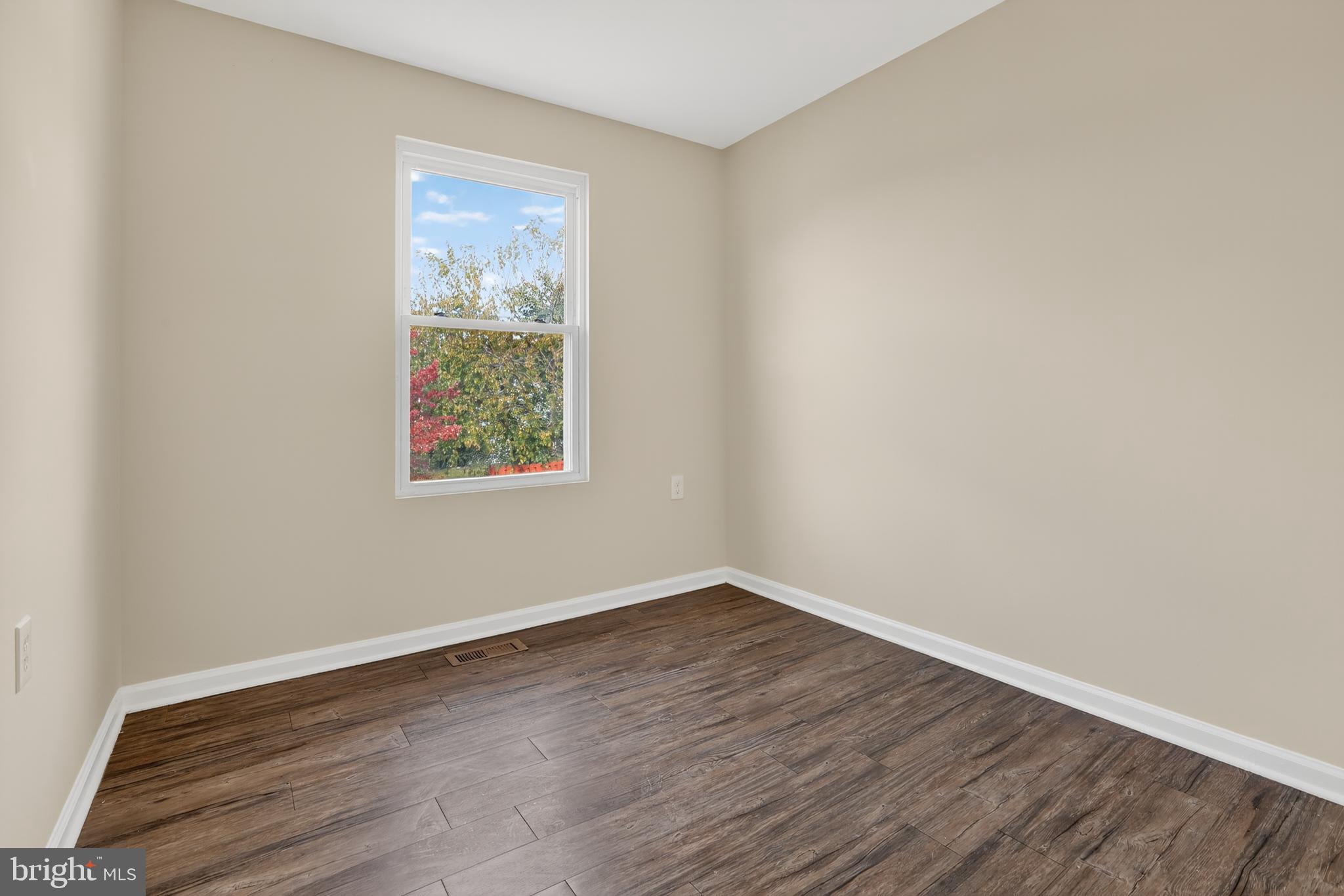 JOHNSTON SQUARE - Residential