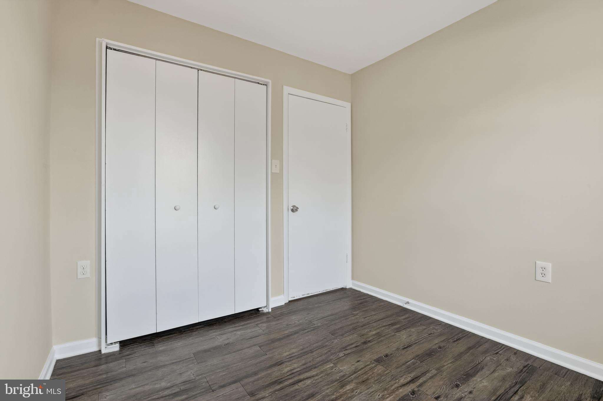 JOHNSTON SQUARE - Residential