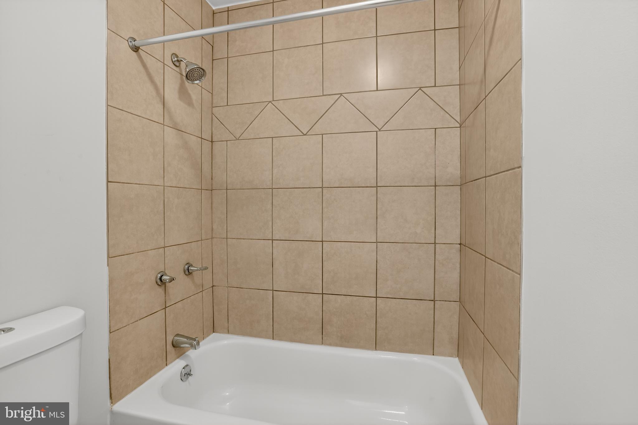 JOHNSTON SQUARE - Residential