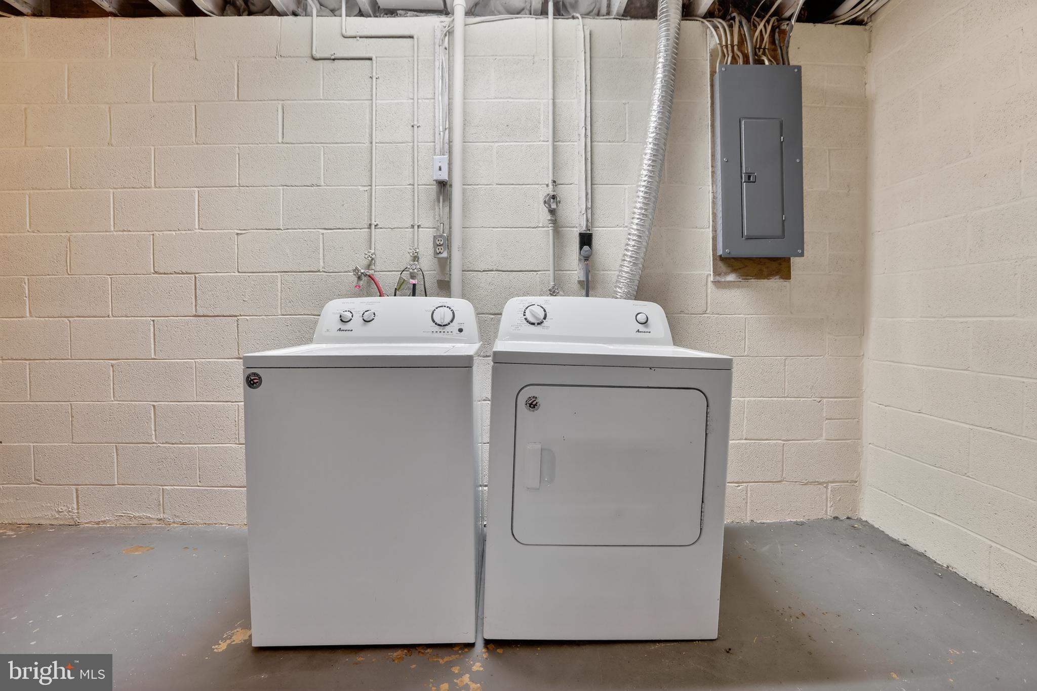 JOHNSTON SQUARE - Residential