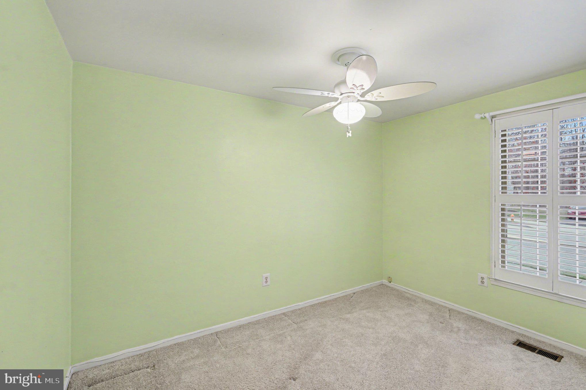 GOLDEN ACRES - Residential