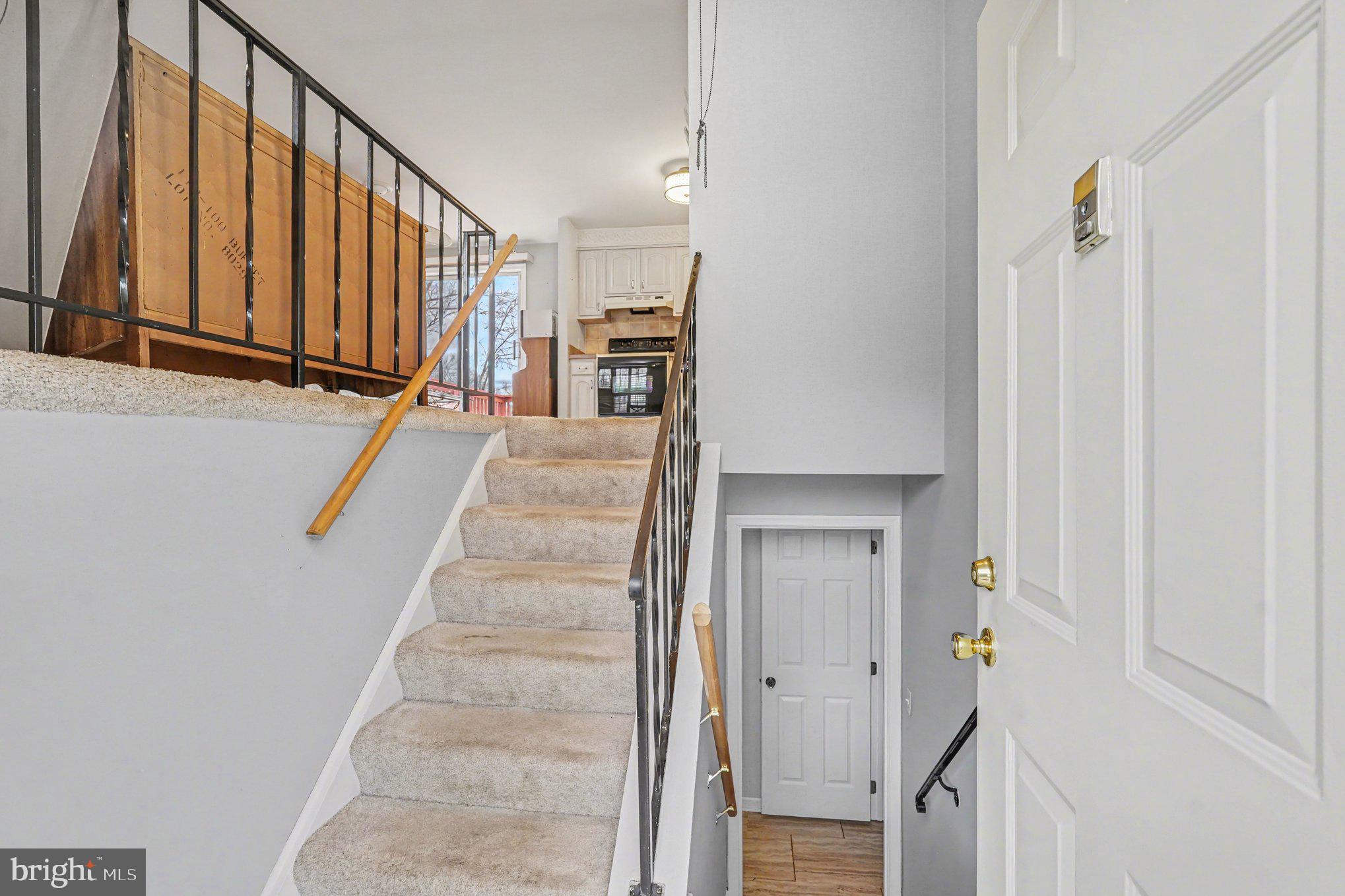 GOLDEN ACRES - Residential