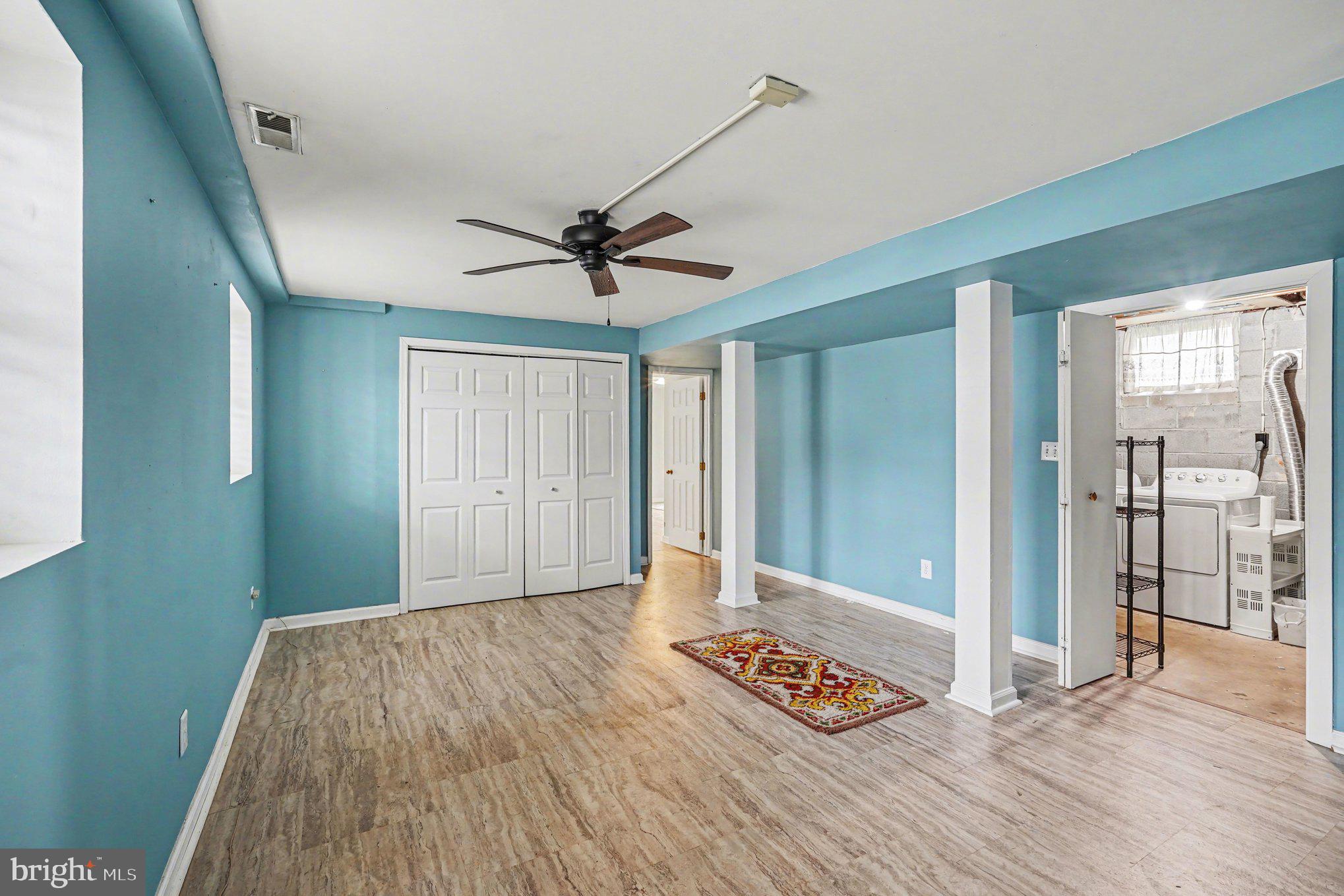 GOLDEN ACRES - Residential