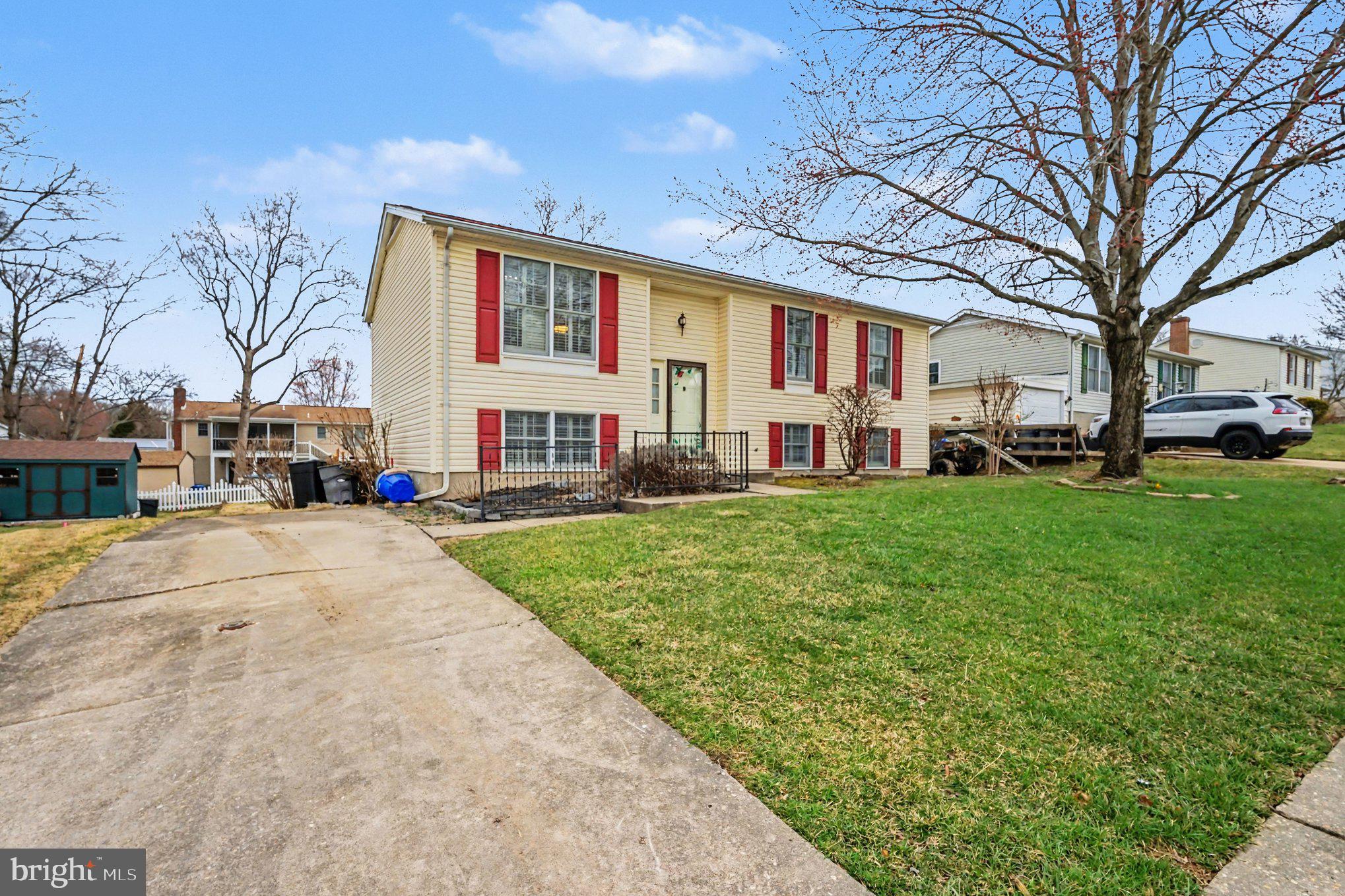 GOLDEN ACRES - Residential