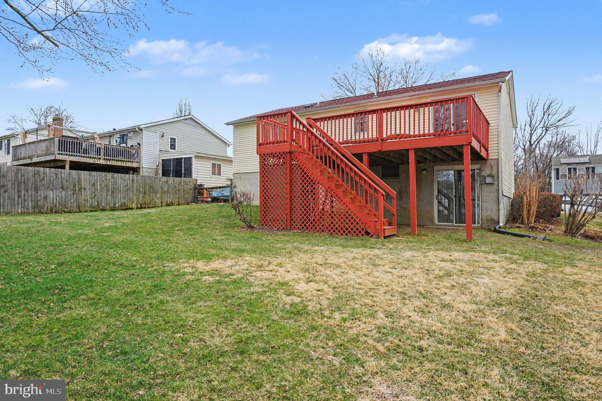 GOLDEN ACRES - Residential