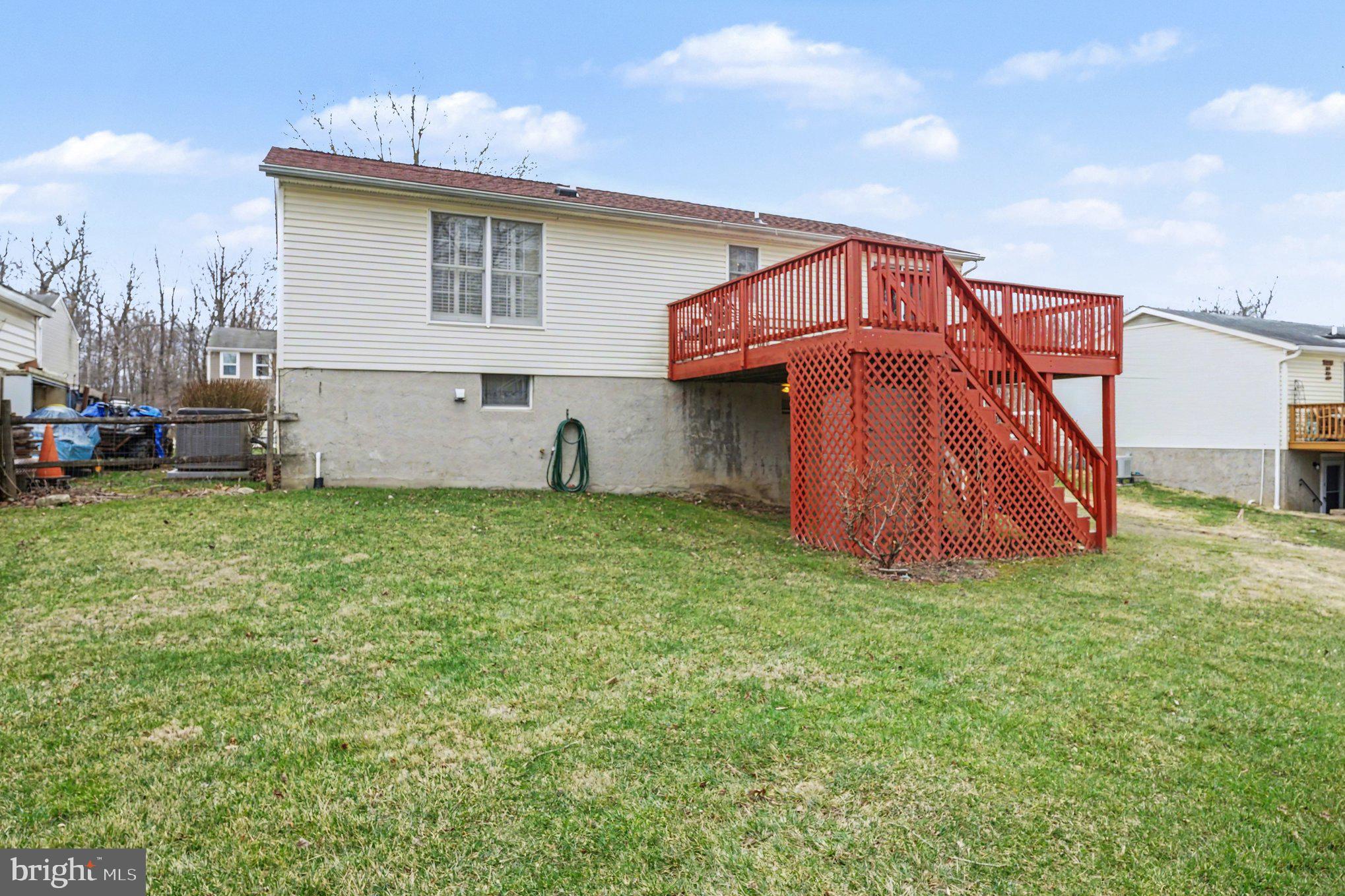 GOLDEN ACRES - Residential