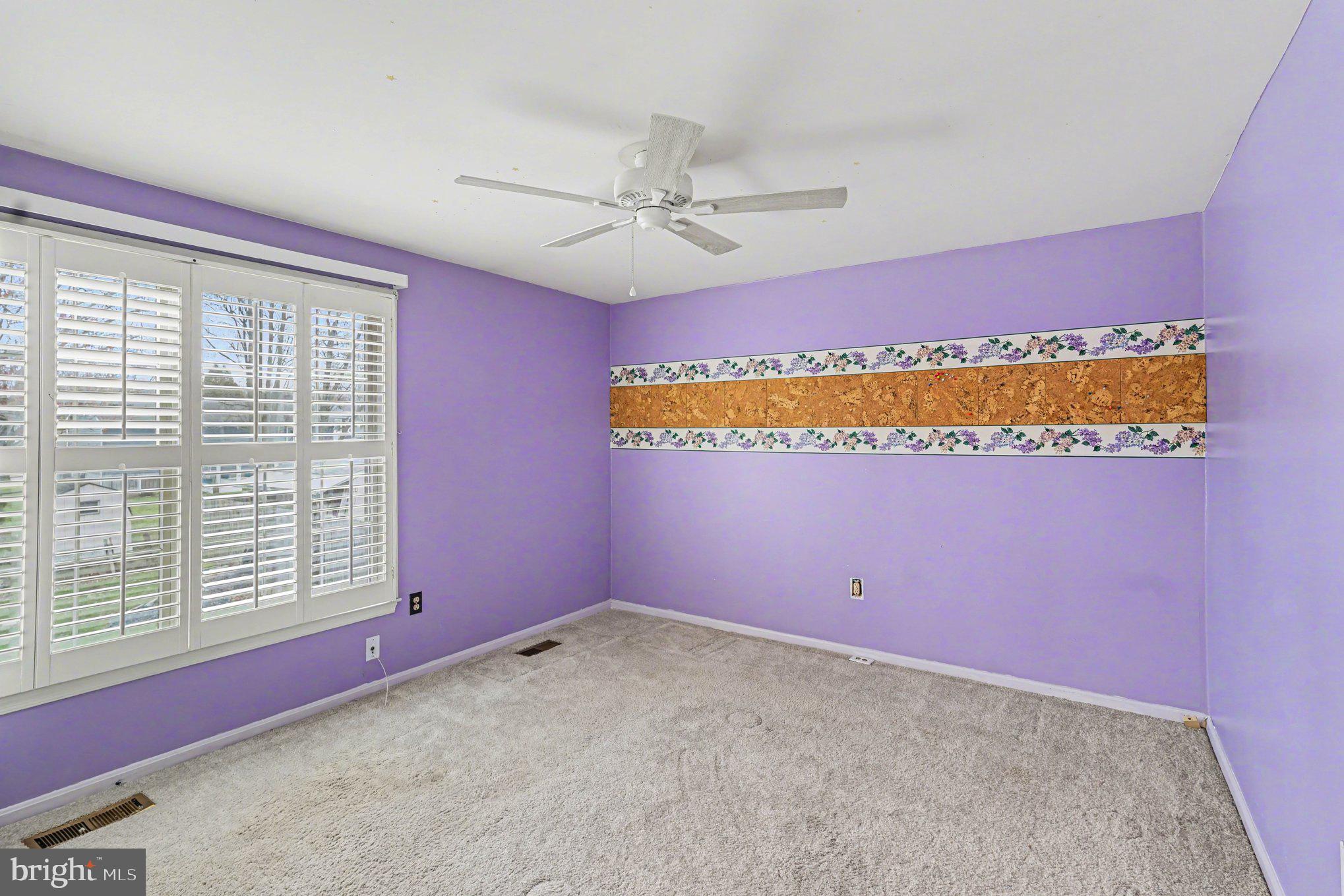 GOLDEN ACRES - Residential