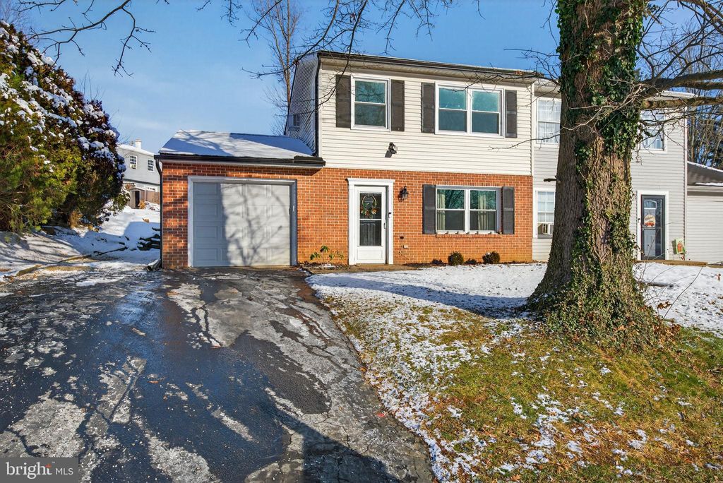 Photo of 1004 Tom Paine Drive, LANCASTER, PA 17603 (MLS # PALA2080796)