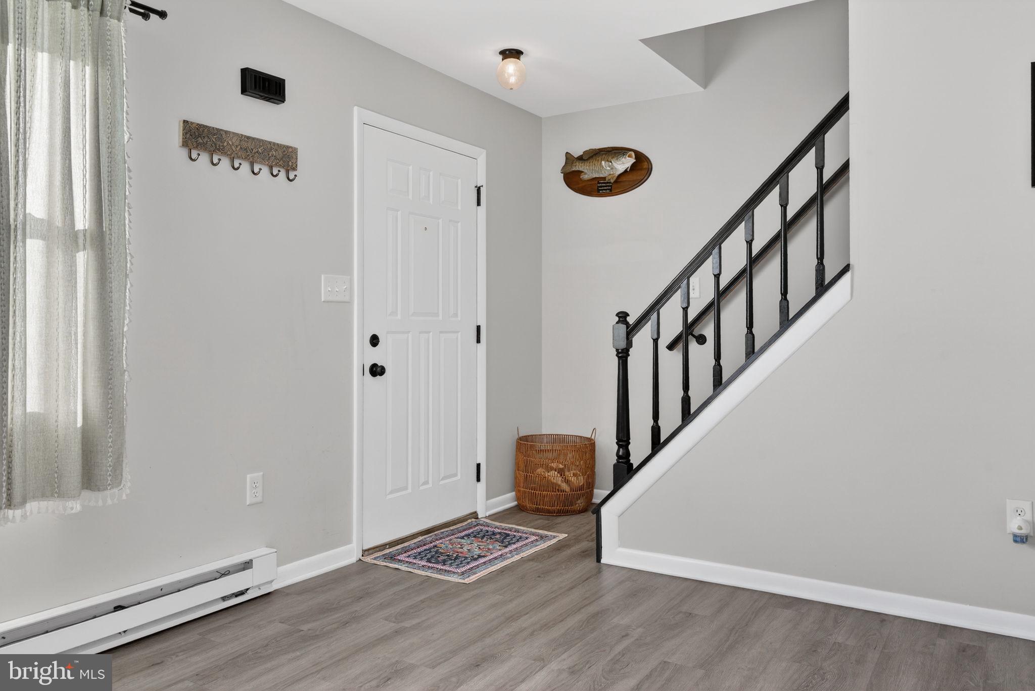 1004 TOM PAINE DRIVE