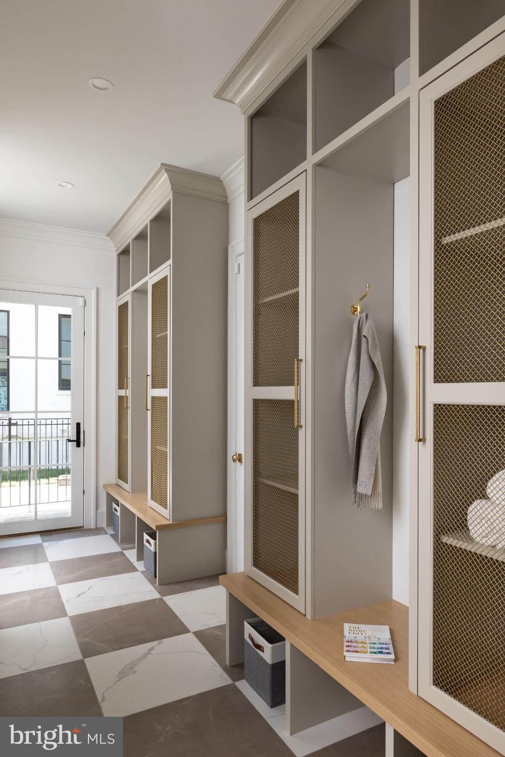 KENWOOD - Residential