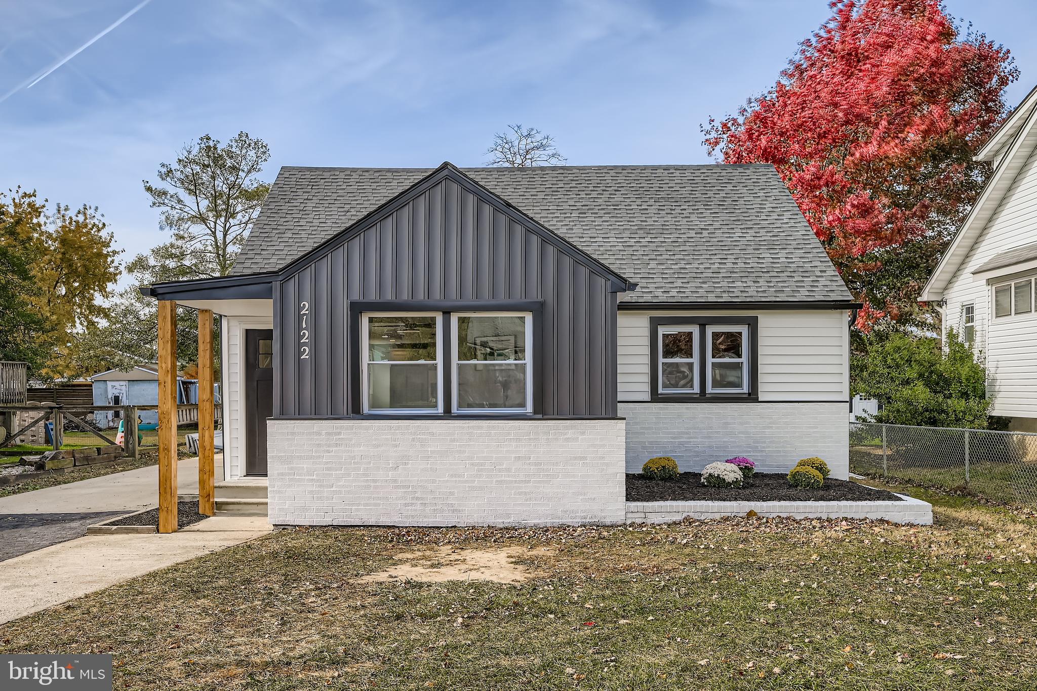 2122 LODGE FOREST DRIVE